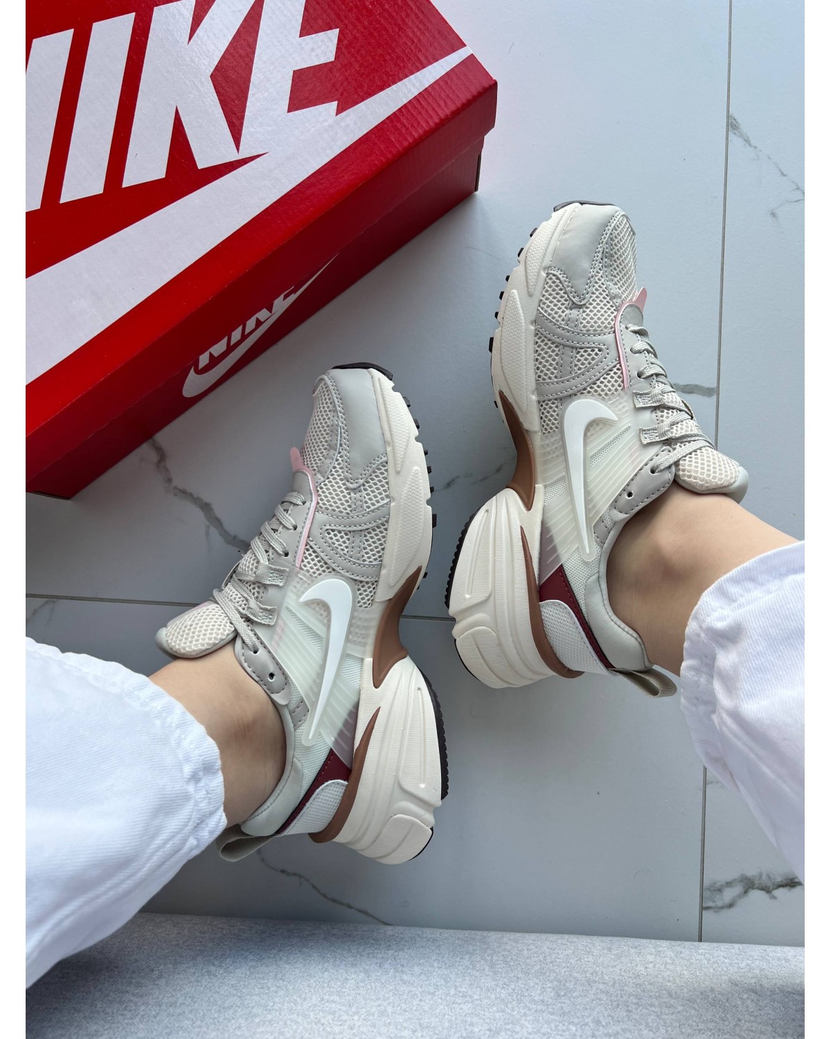 Nike V2K Run Beige Pink