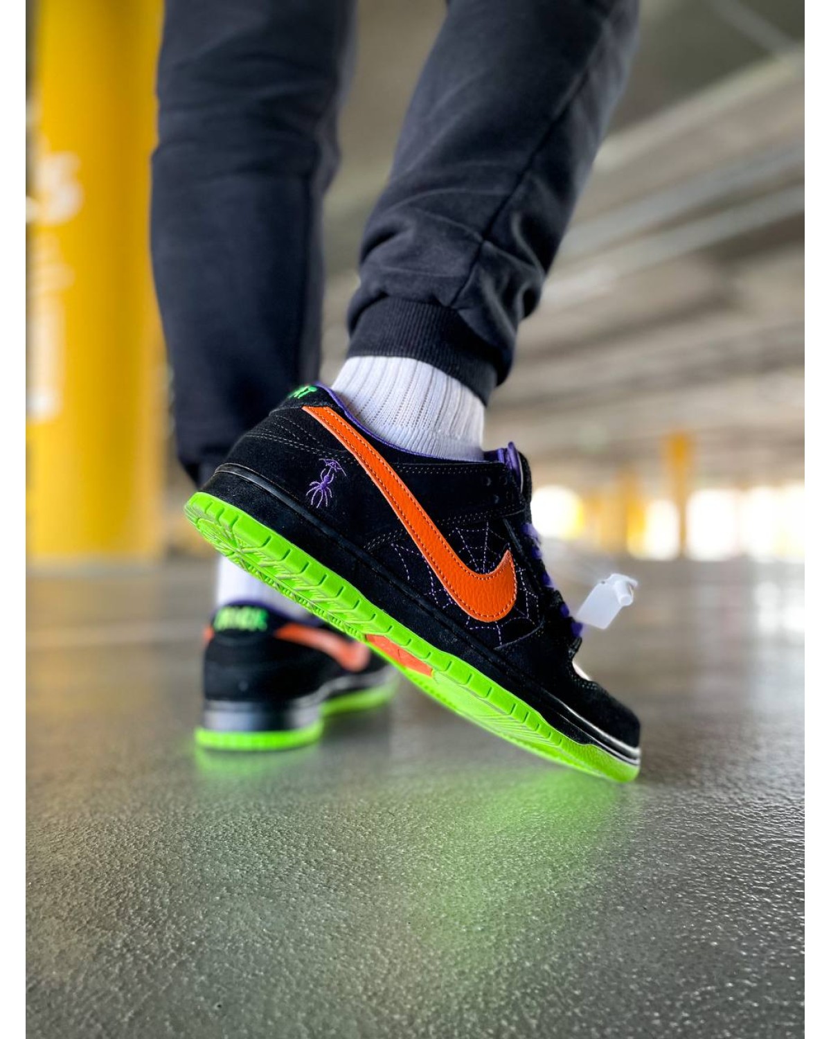 Nike SB Dunk Low Night of Mischief Halloween
