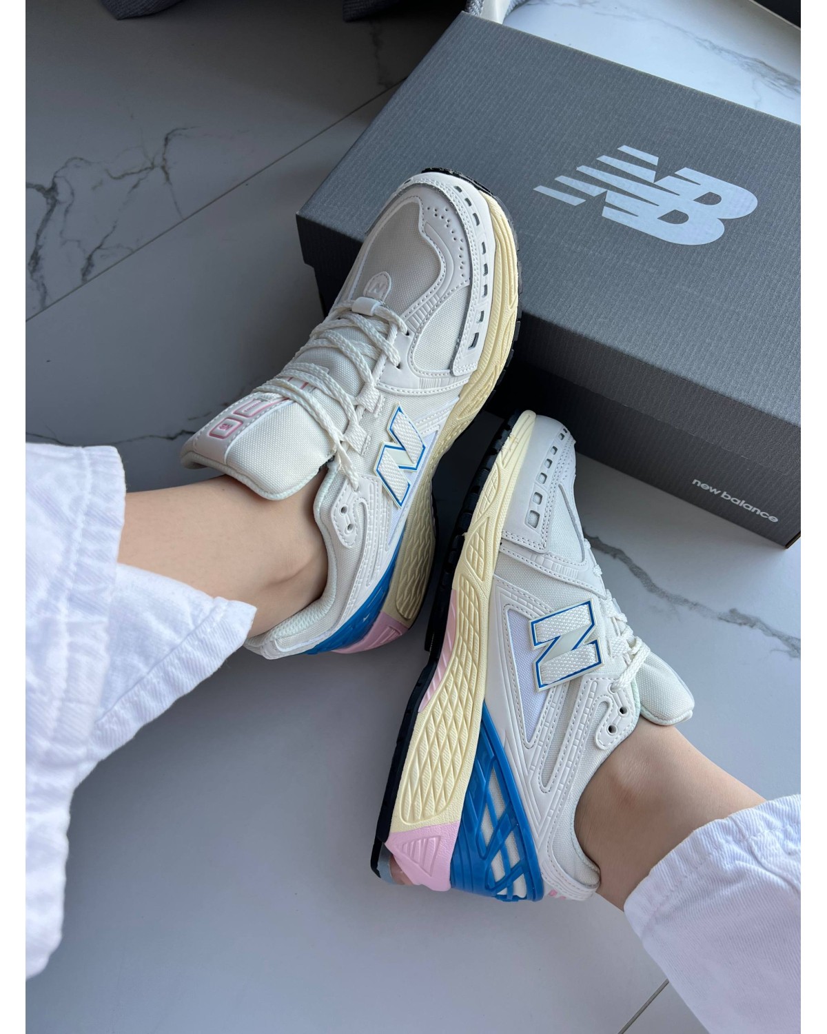 New Balance 1906R Cordura White Blue Pink
