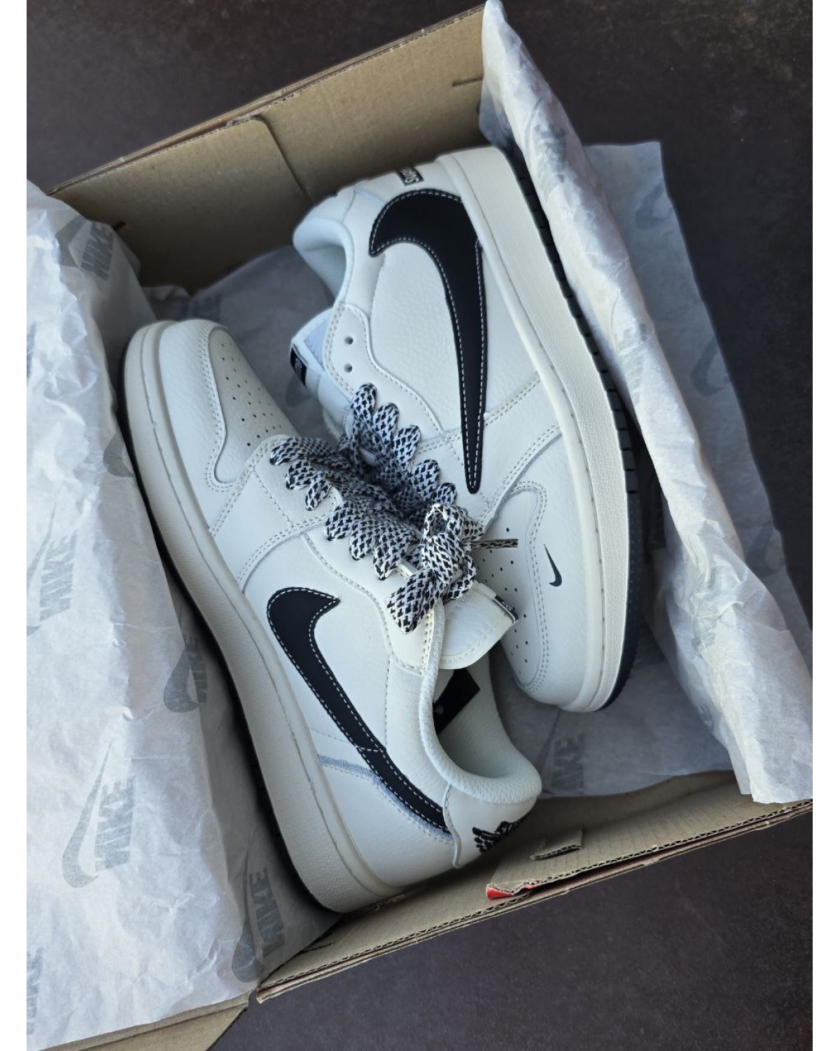 Nike Air Jordan 1 Low ×  Travis Scott Milk Black