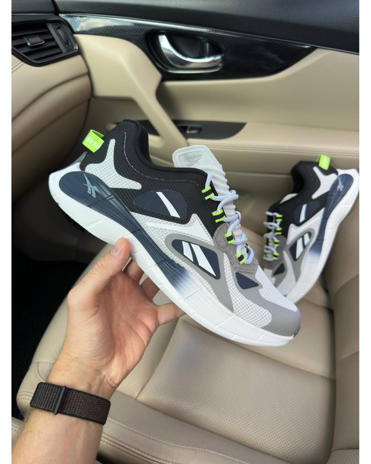 Reebok Zig Kinetica White Grey Black
