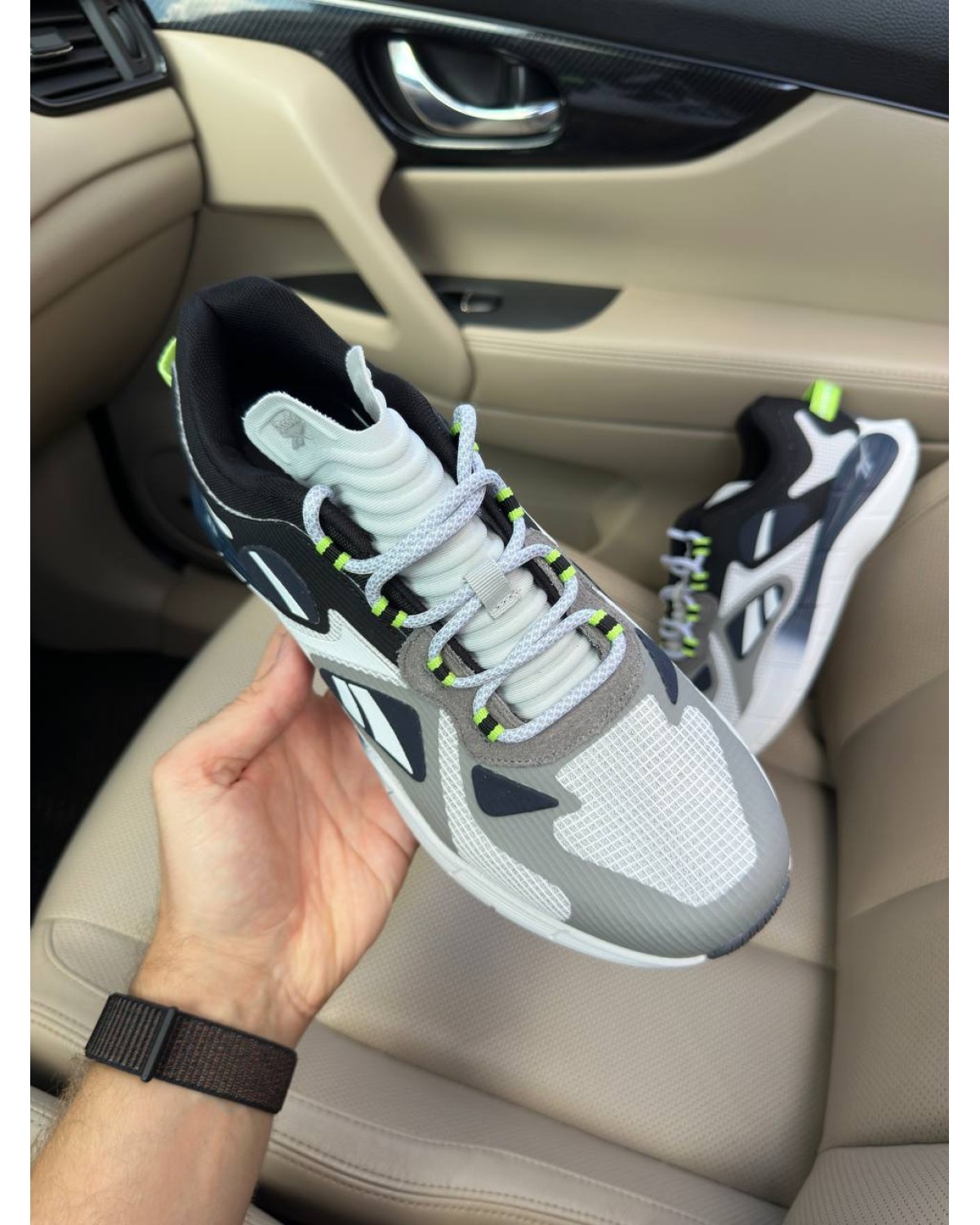Reebok Zig Kinetica White Grey Black