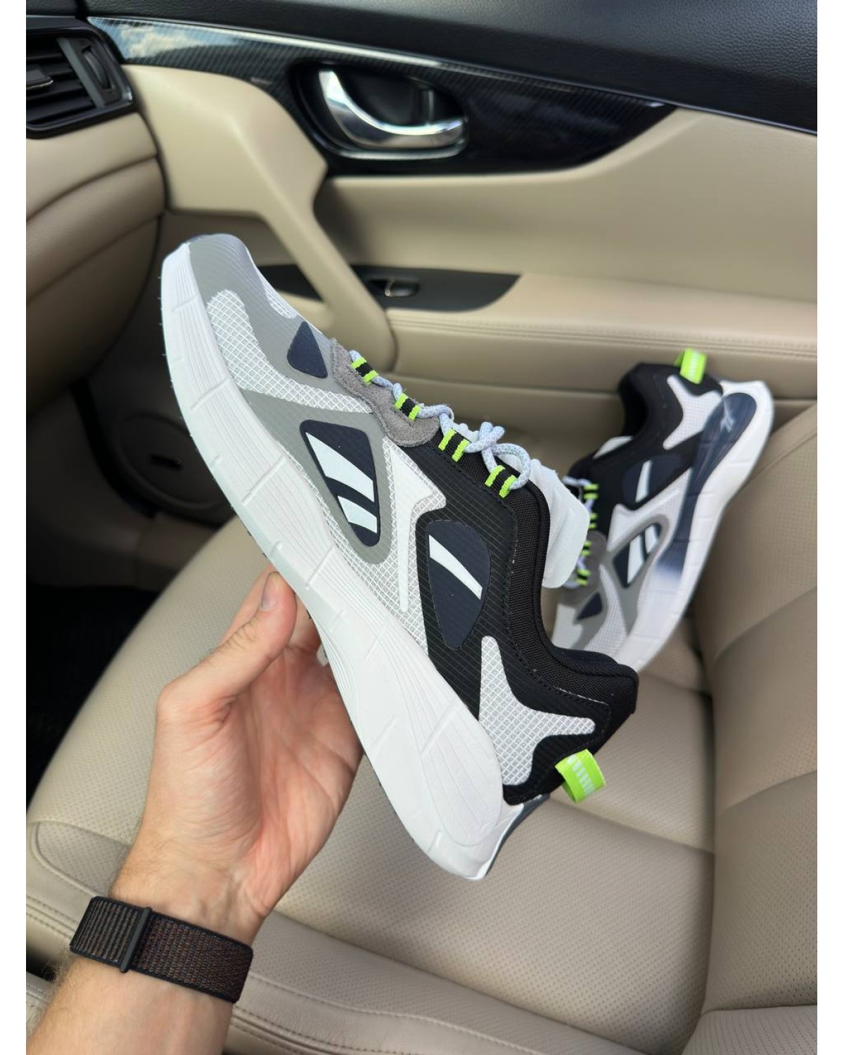 Reebok Zig Kinetica White Grey Black
