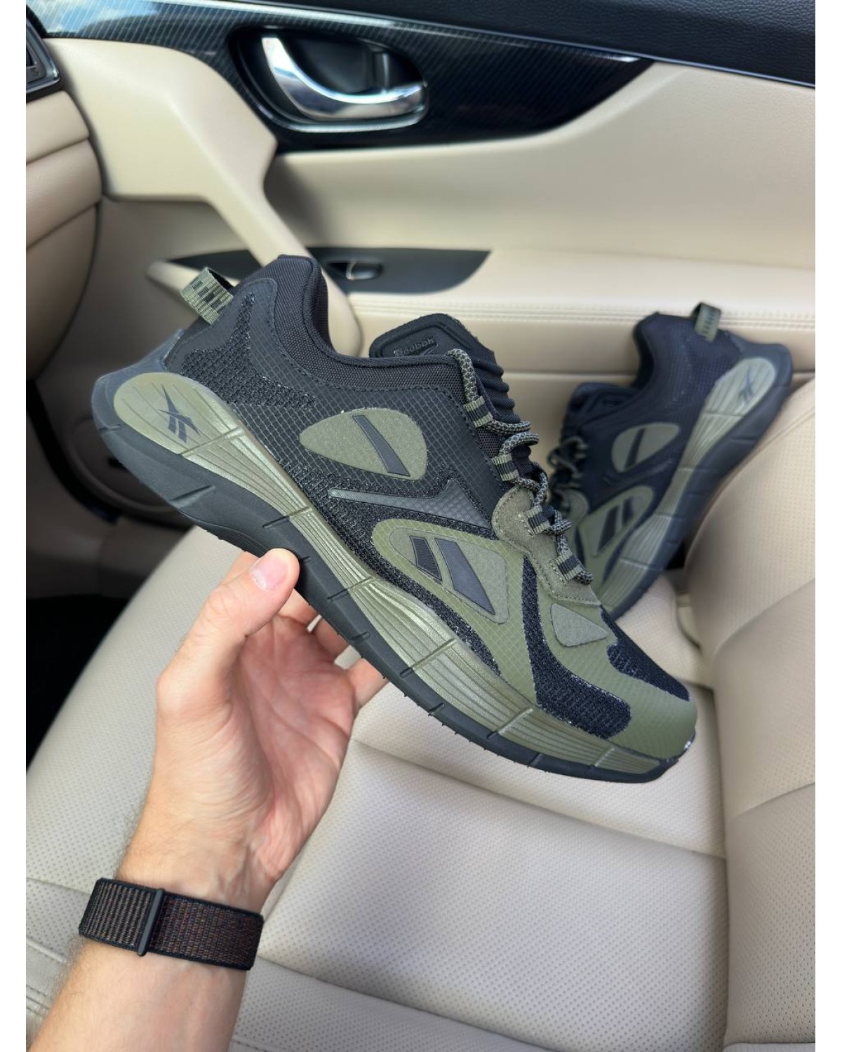 Reebok Zig Kinetica Black Khaki