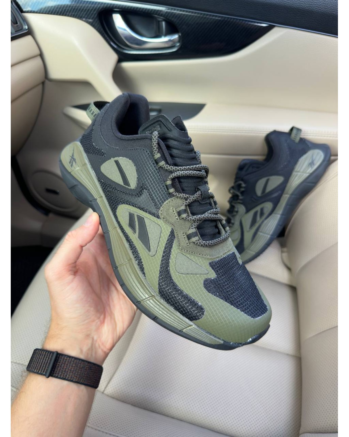 Reebok Zig Kinetica Black Khaki