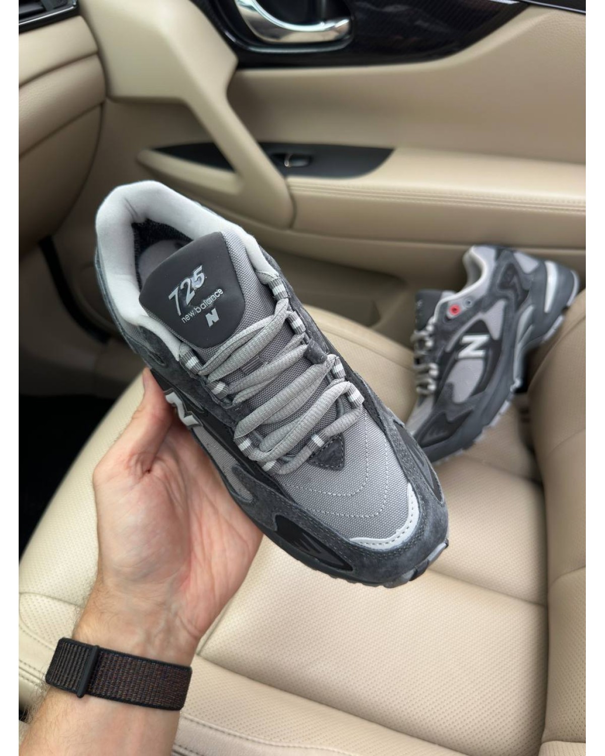 New Balance 725 Dark Grey Thermo