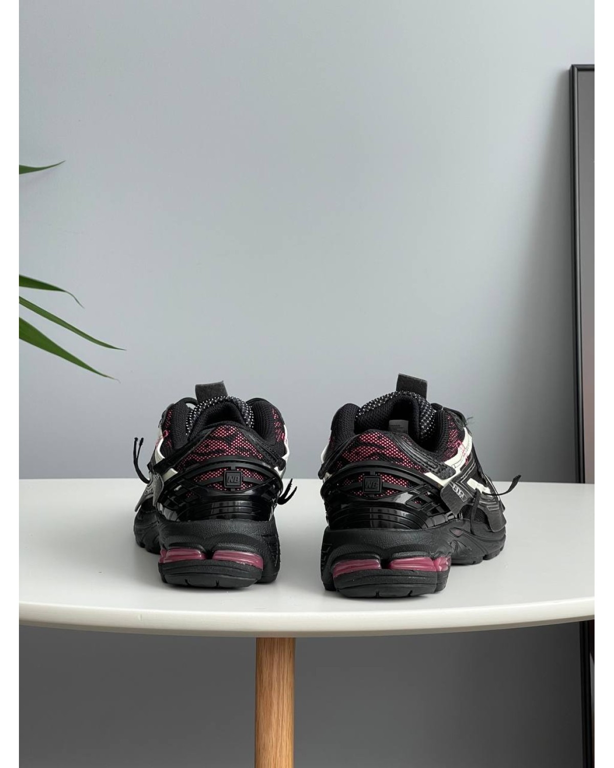 New Balance Black Dragon Berry