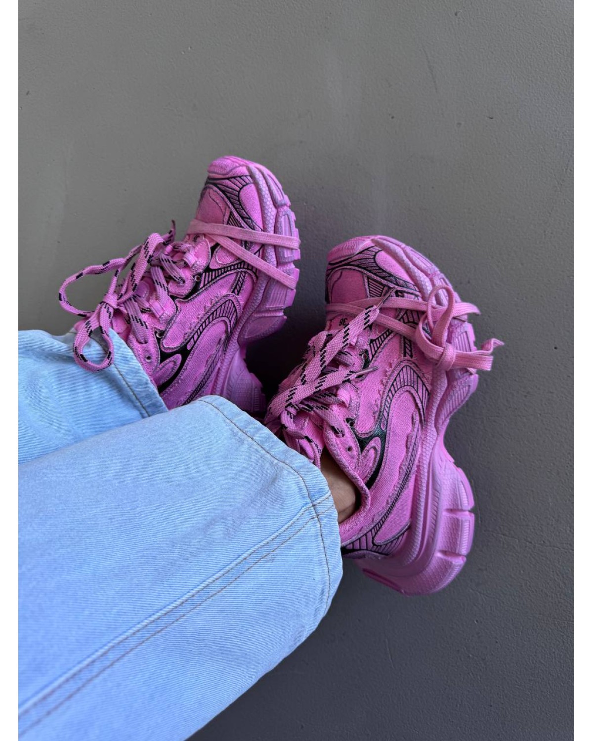 Balenciaga 3XL Vintage Pink / Black
