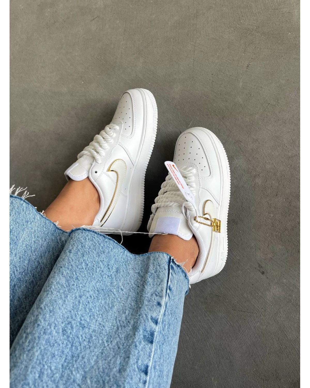 Nike Air Force 1 07 Essential White Gold