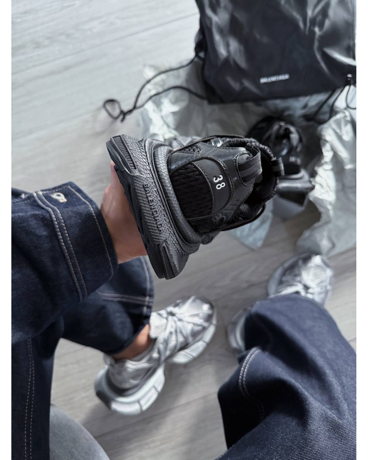 Balenciaga GB 3xl Extreme Laces B Trainers in Black