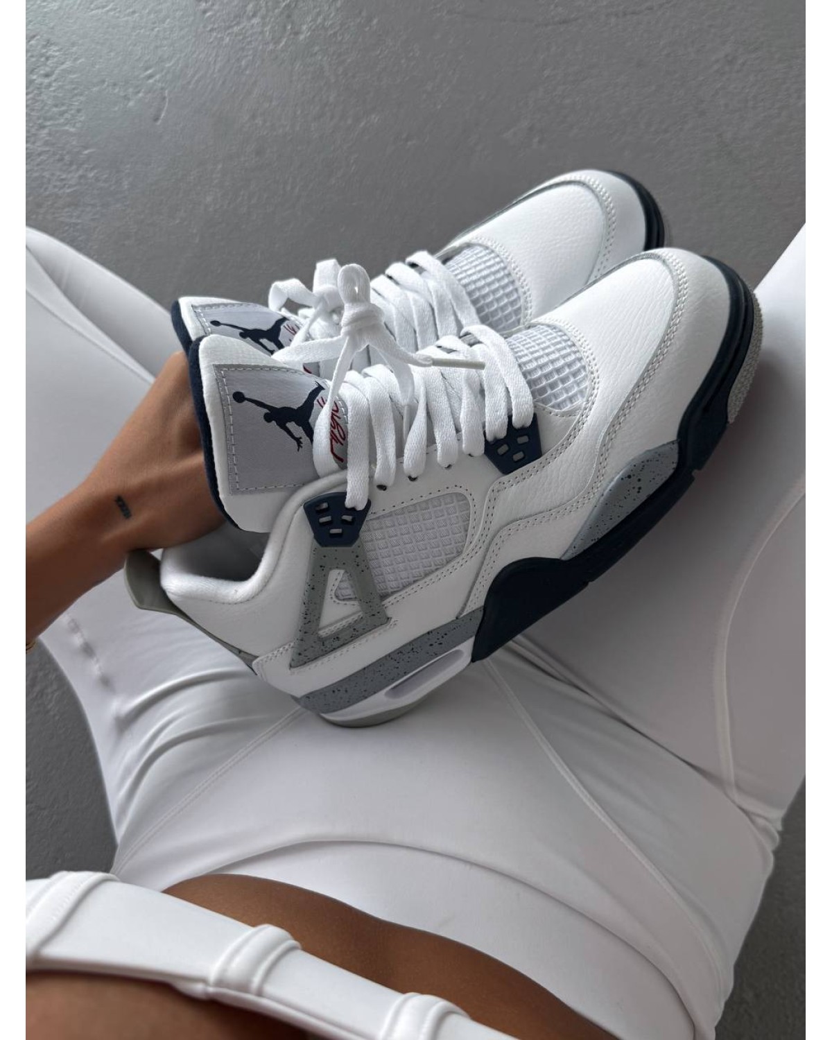Nike Air Jordan 4 Retro “White Grey Blue”