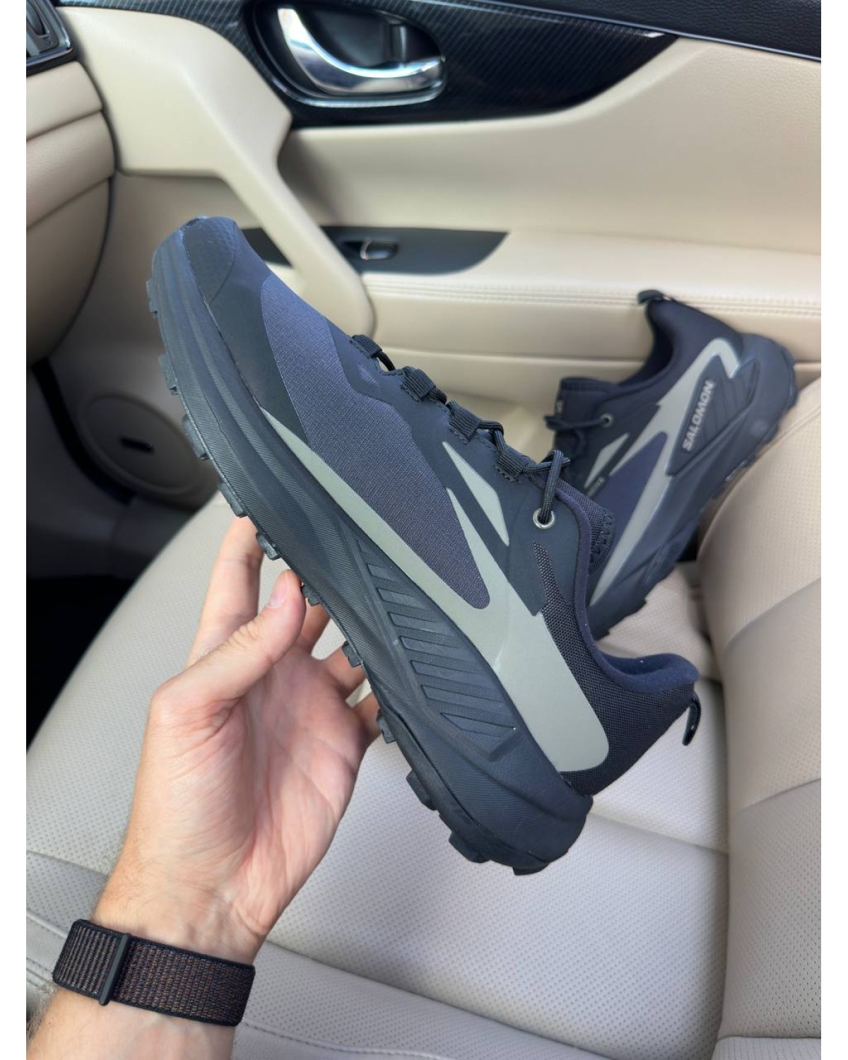 Salomon Genesis Gore-Tex Black Khaki