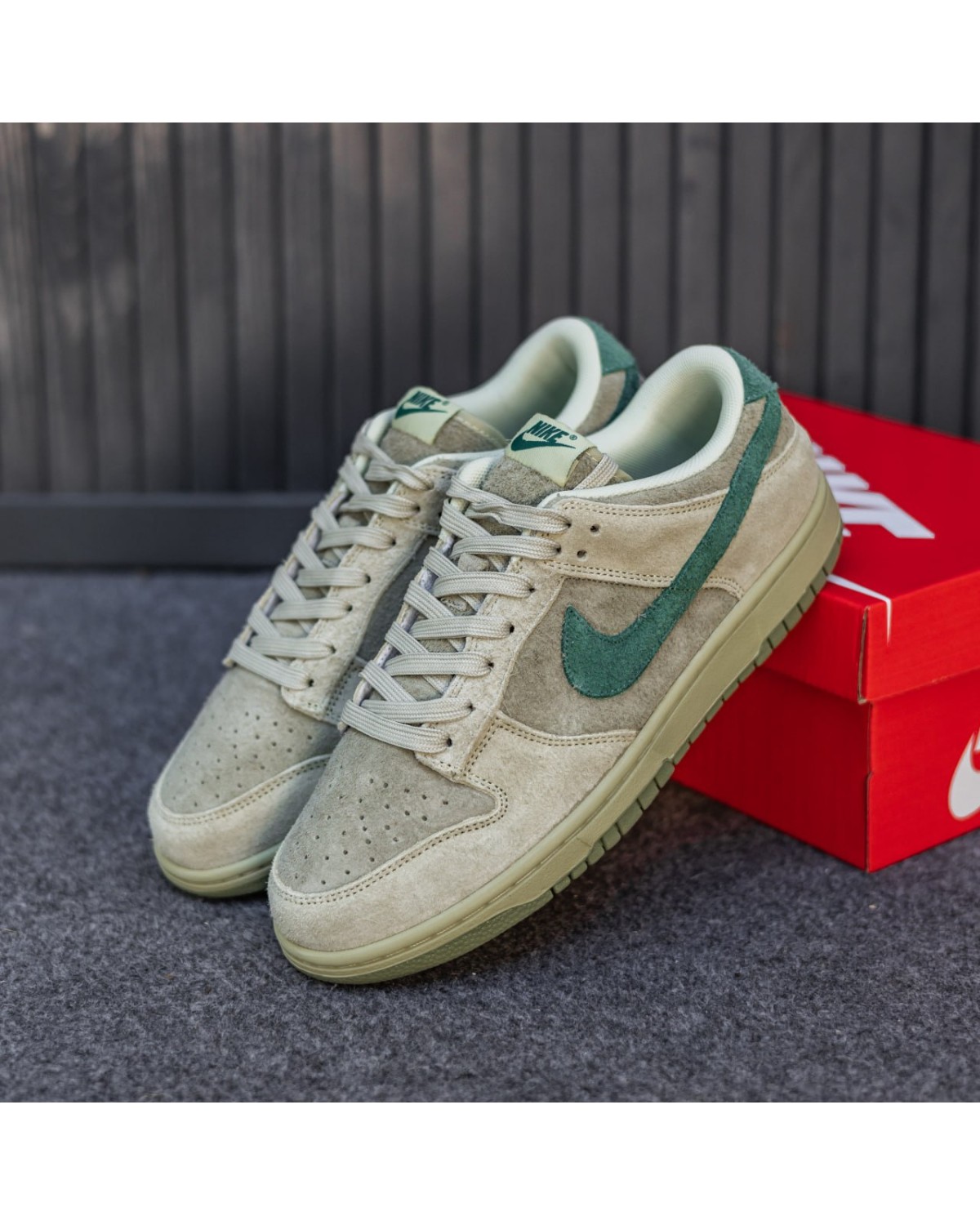 Nike SB Dunk Low