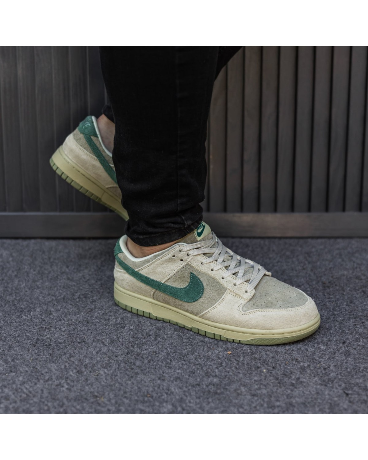 Nike SB Dunk Low