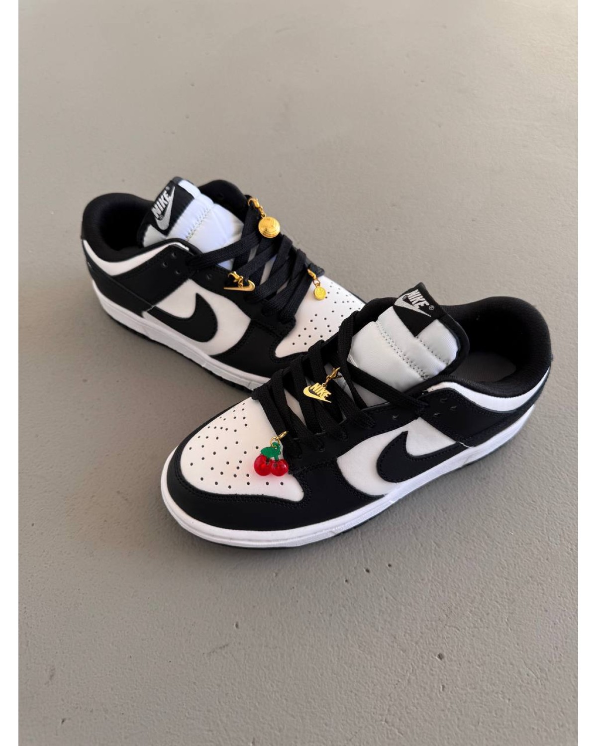 Nike SB Dunk “BLack/White Cherry Charms”