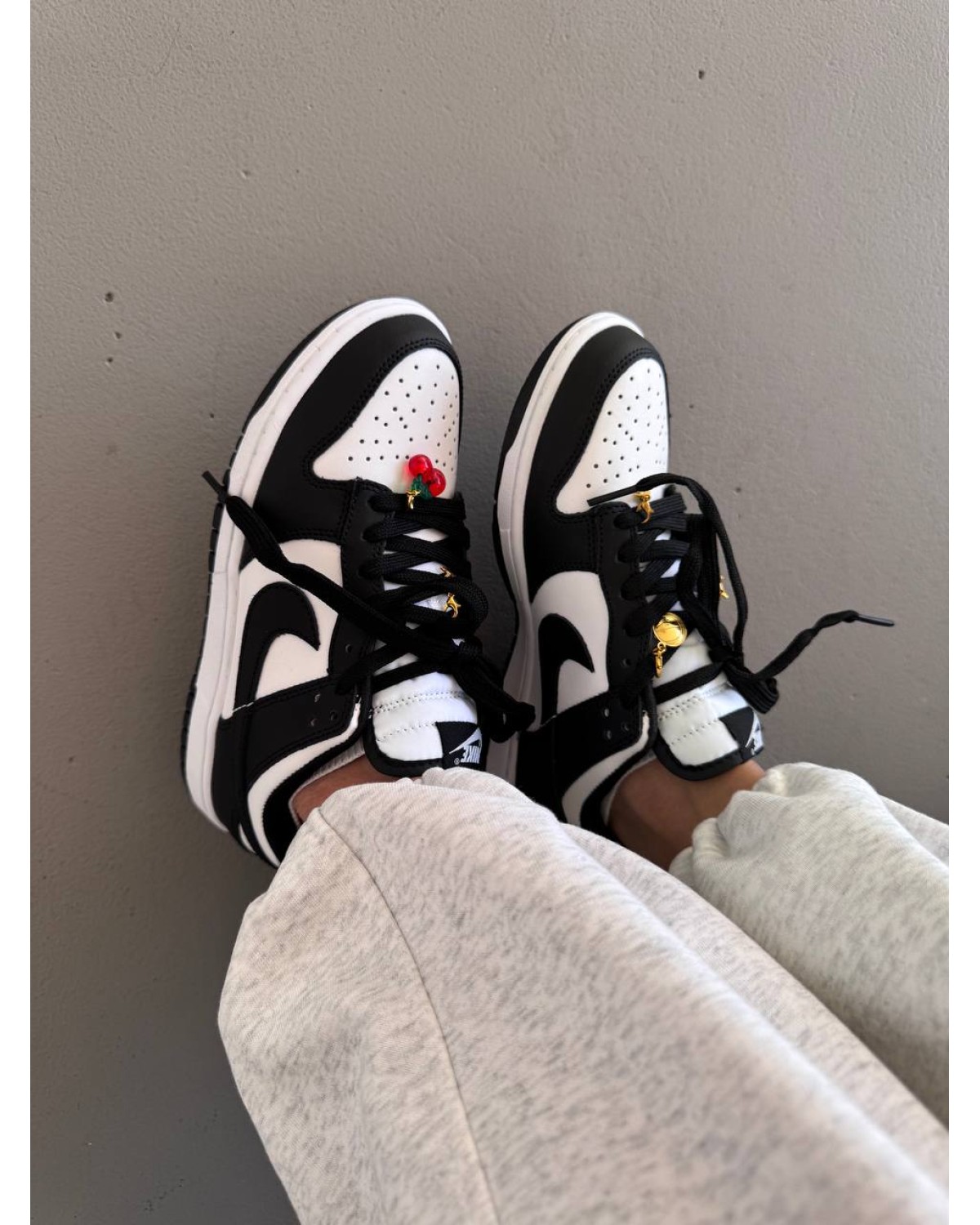 Nike SB Dunk “BLack/White Cherry Charms”