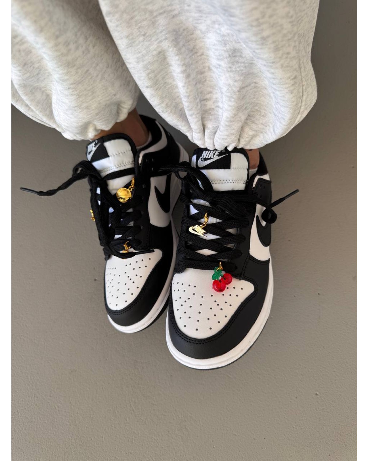 Nike SB Dunk “BLack/White Cherry Charms”