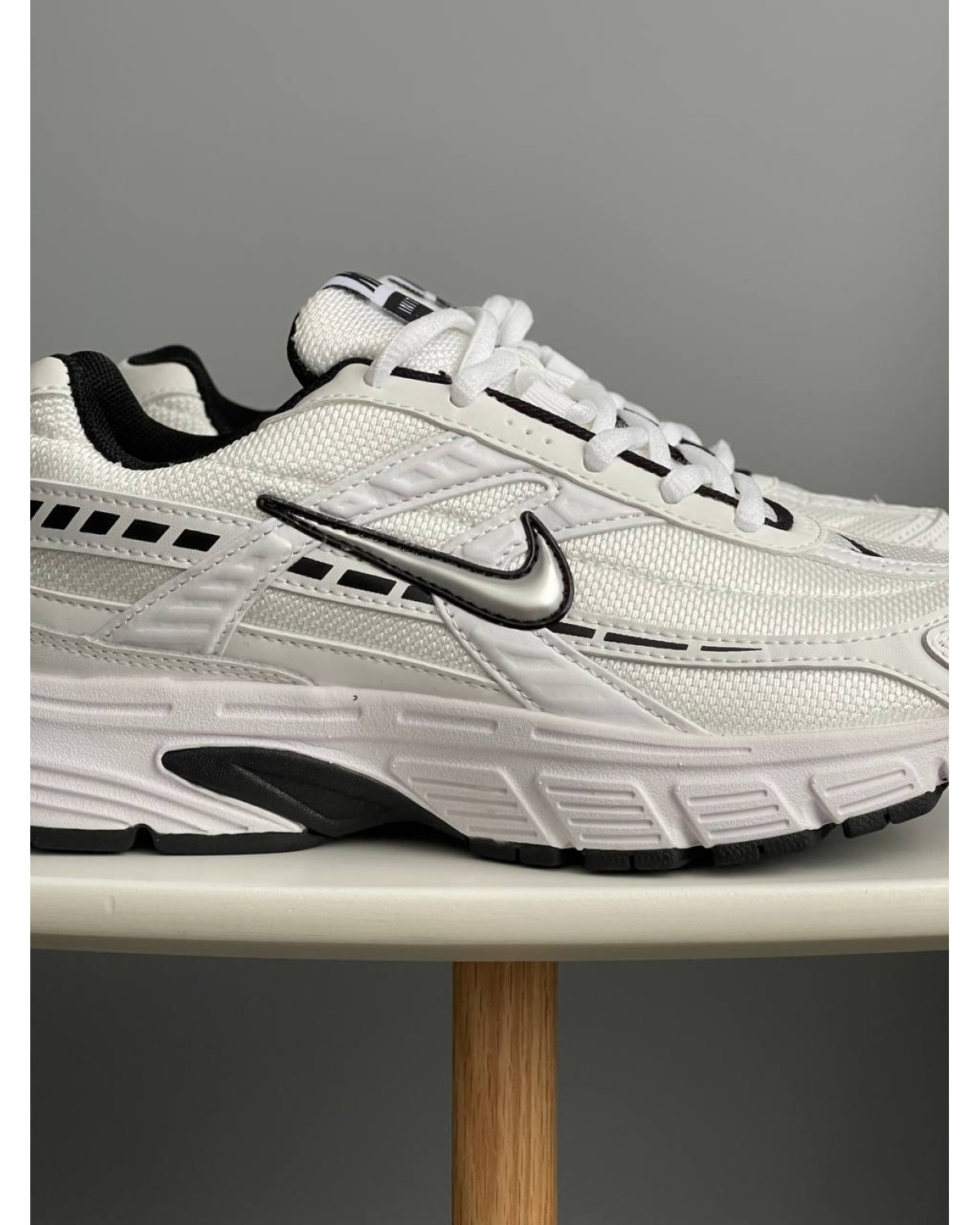 Nike Initiator White Black