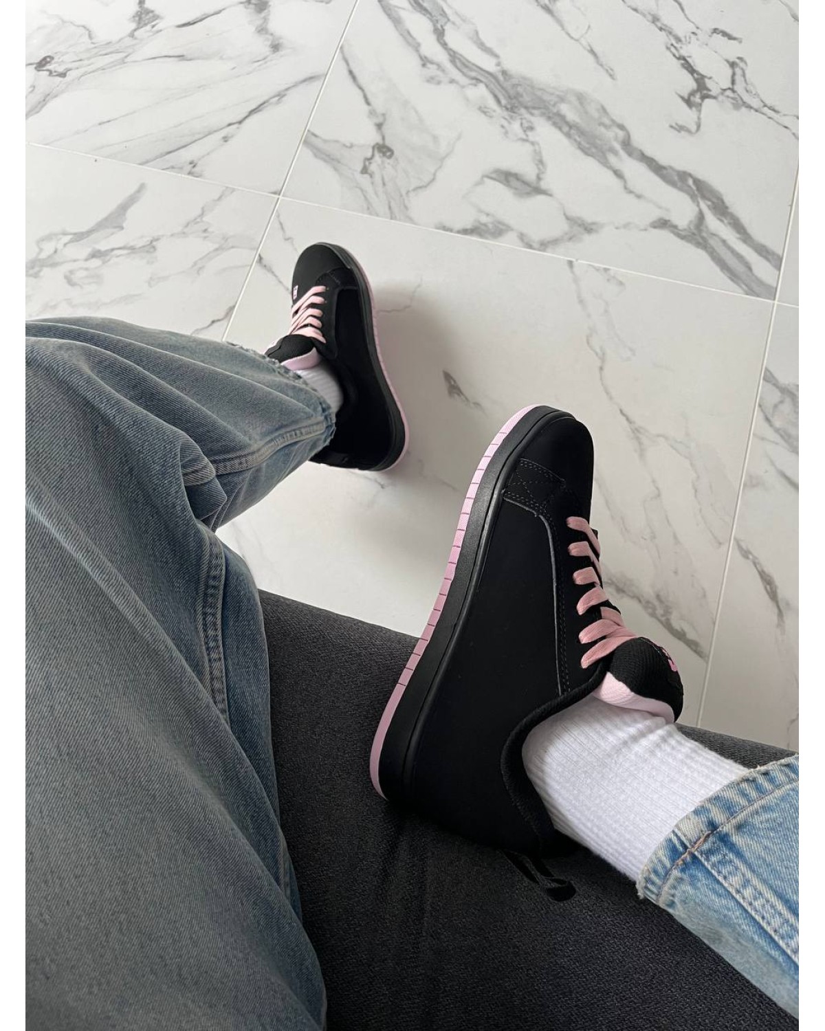 DC Court Graffik Black Pink