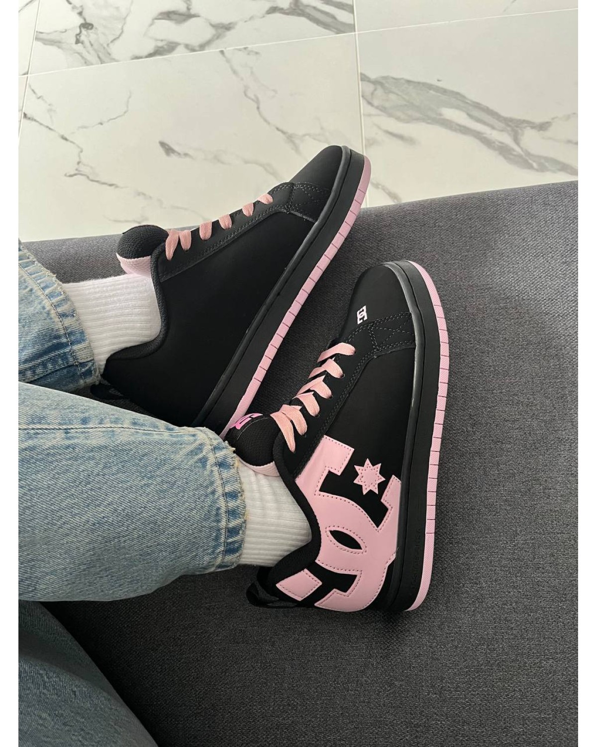 DC Court Graffik Black Pink