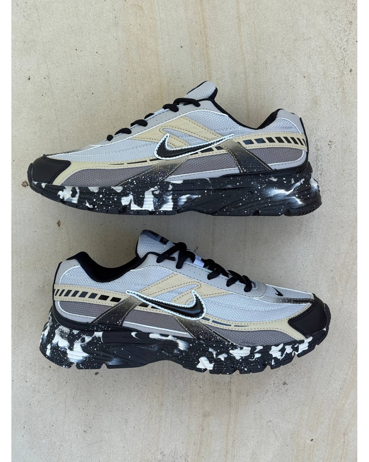 Nike Initiator Custom Grey/Black