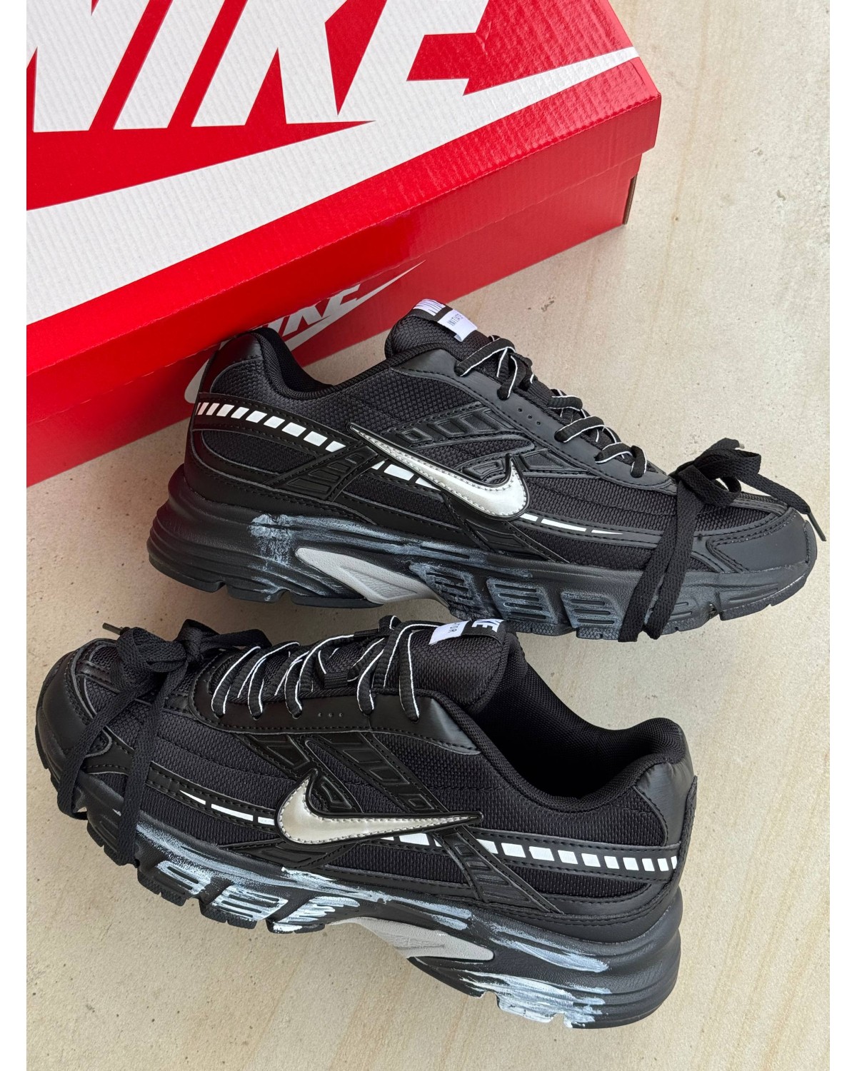 Nike Initiator Custom Black