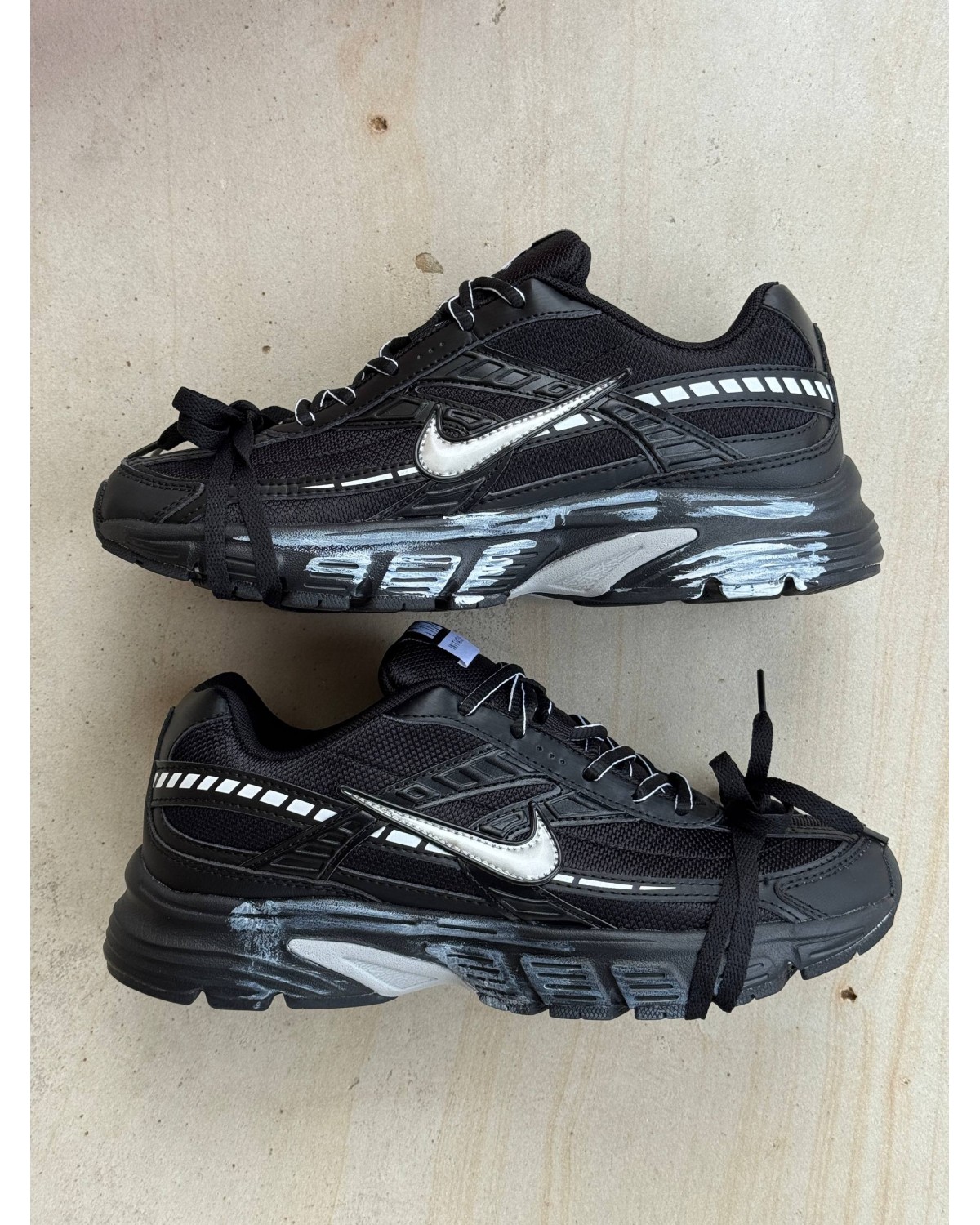 Nike Initiator Custom Black