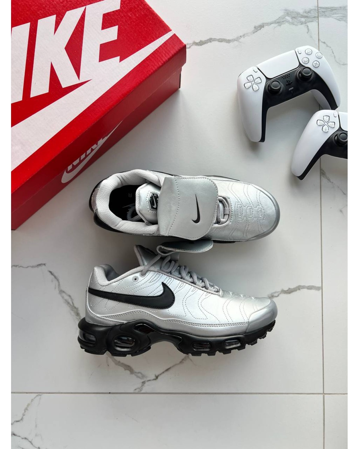 Nike Air Max Plus Tiempo Wolf Grey Black