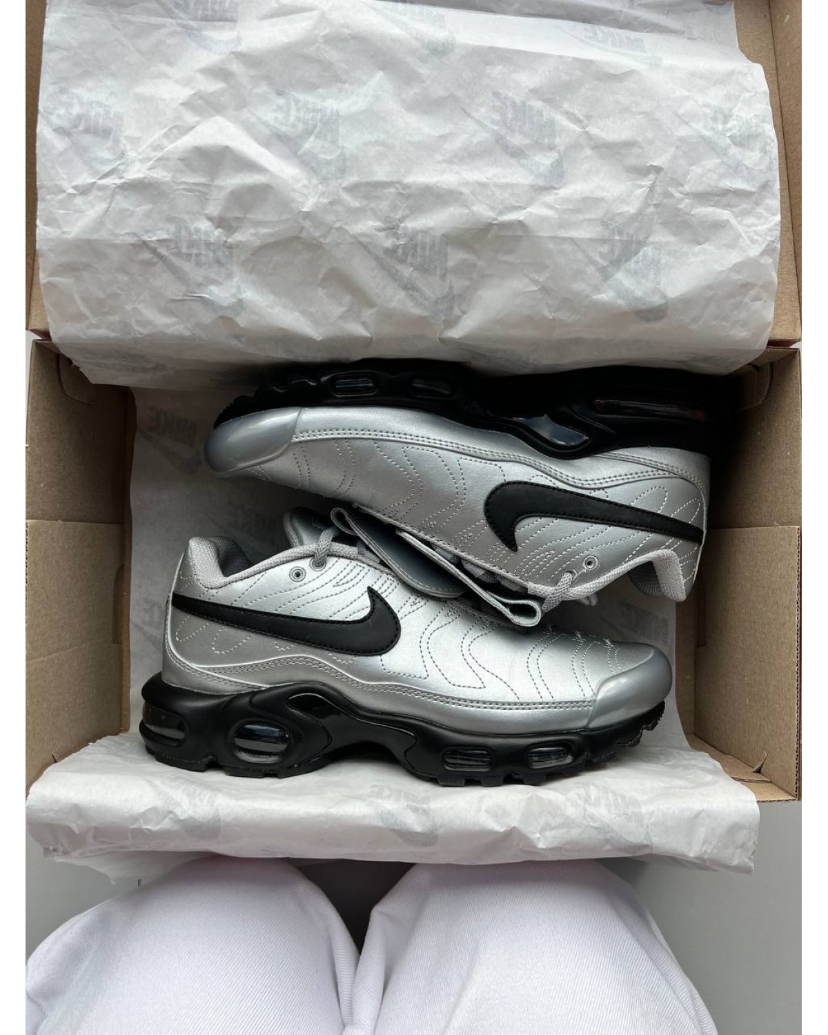Nike Air Max Plus Tiempo Wolf Grey Black
