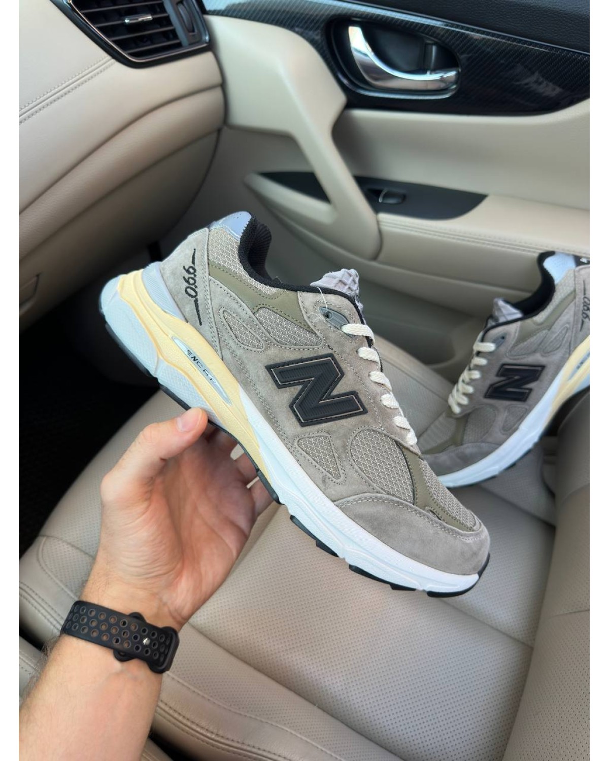 New Balance 990v3 Bodega Anniversary Beige