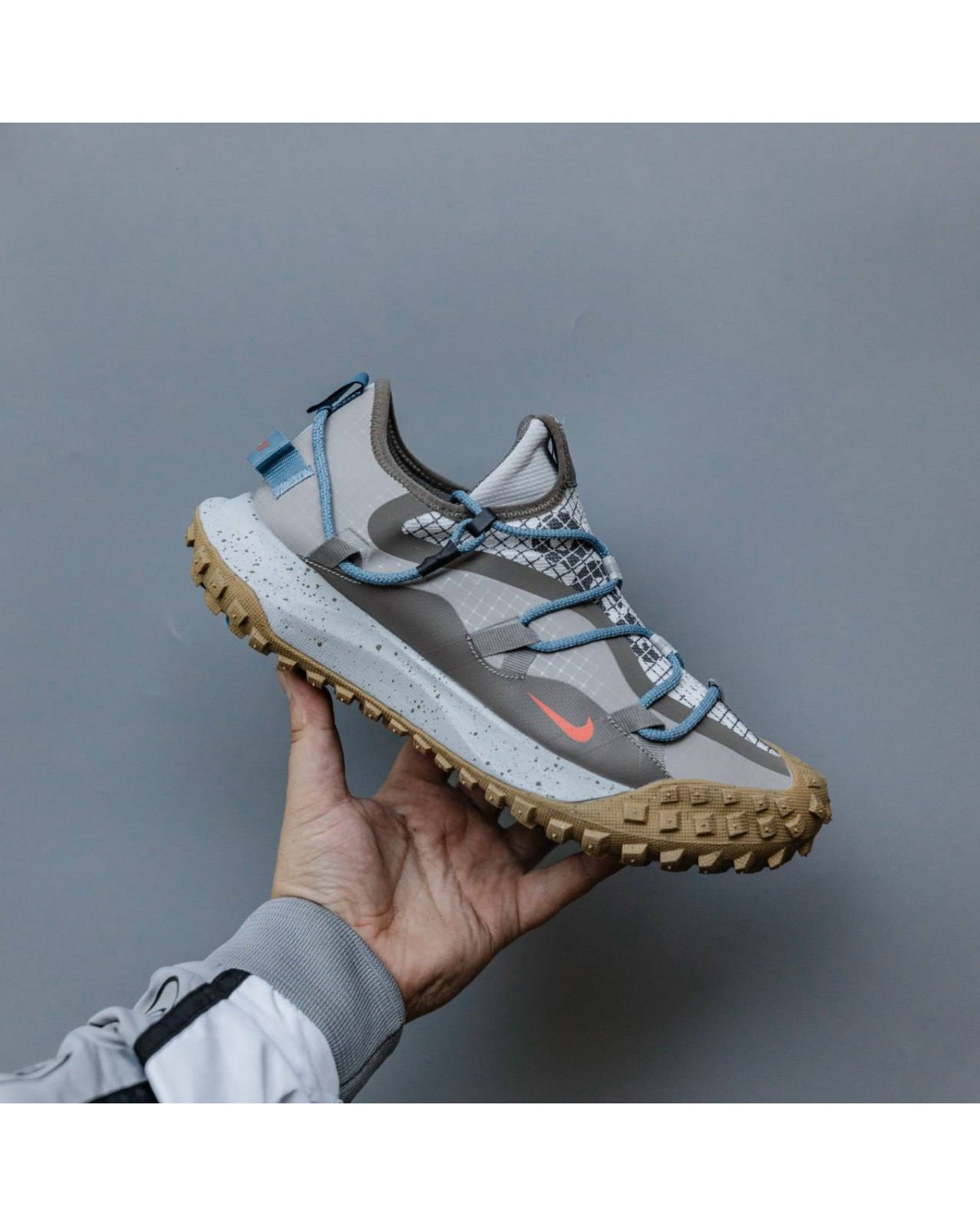 Nike ACG Mountain Fly Low
