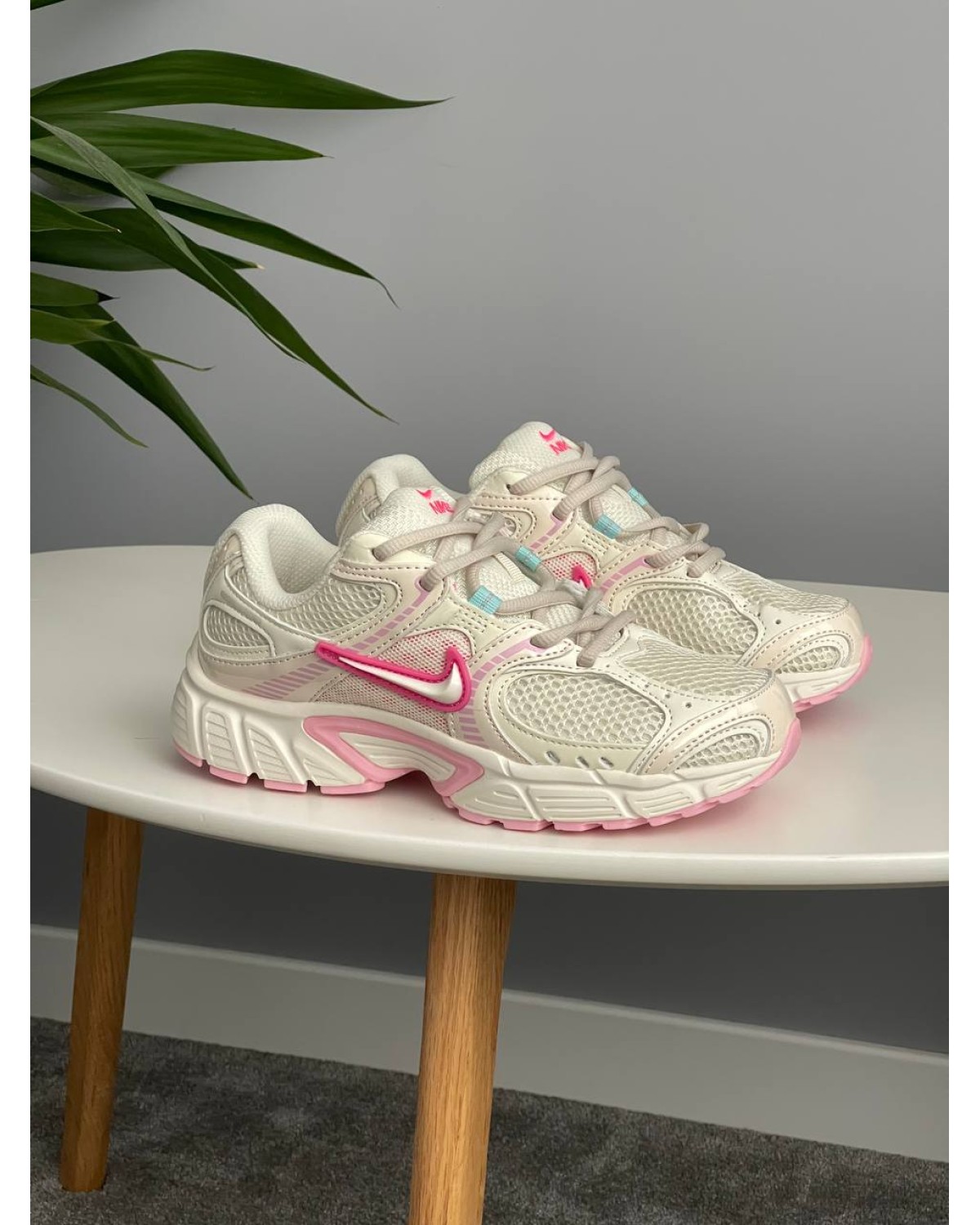 Nike V5 RNR Beige Pink