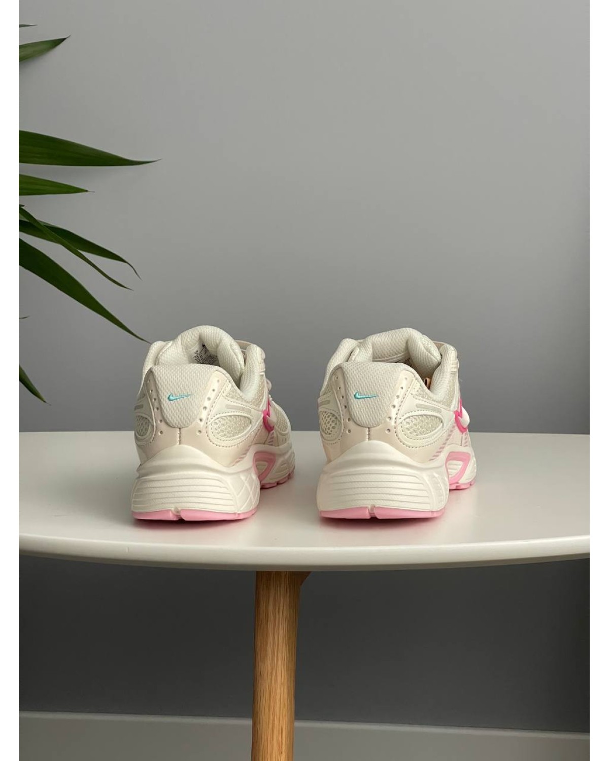 Nike V5 RNR Beige Pink