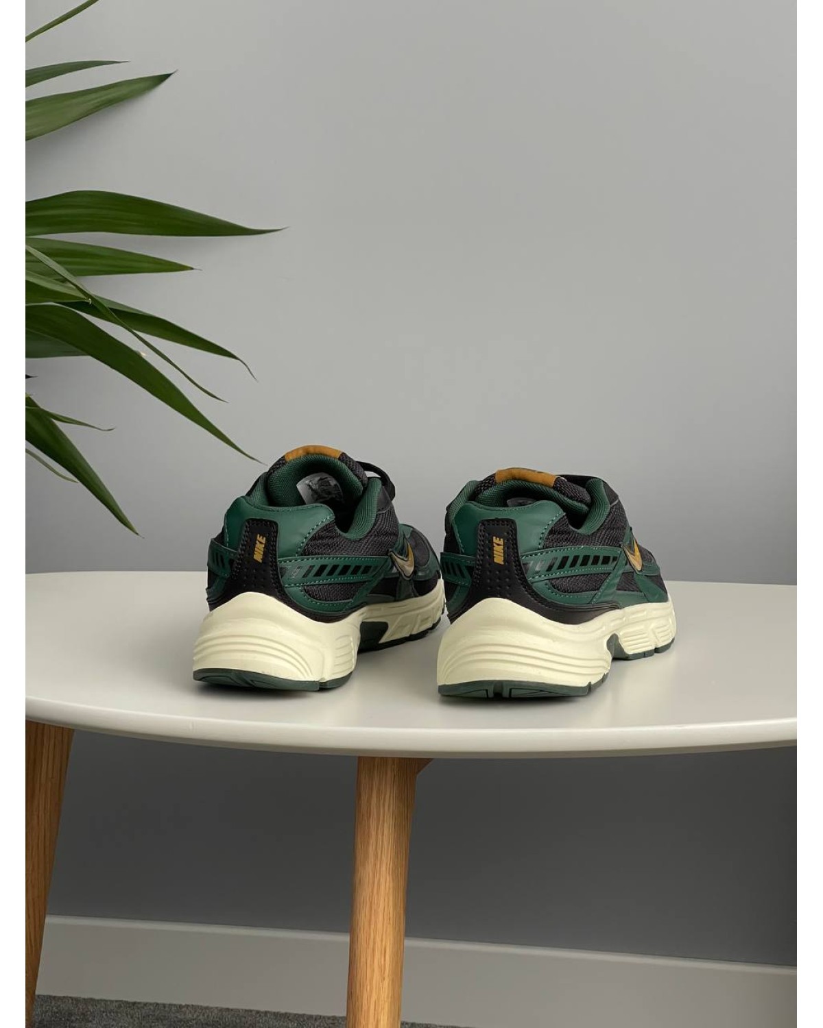 Nike Initiator Green