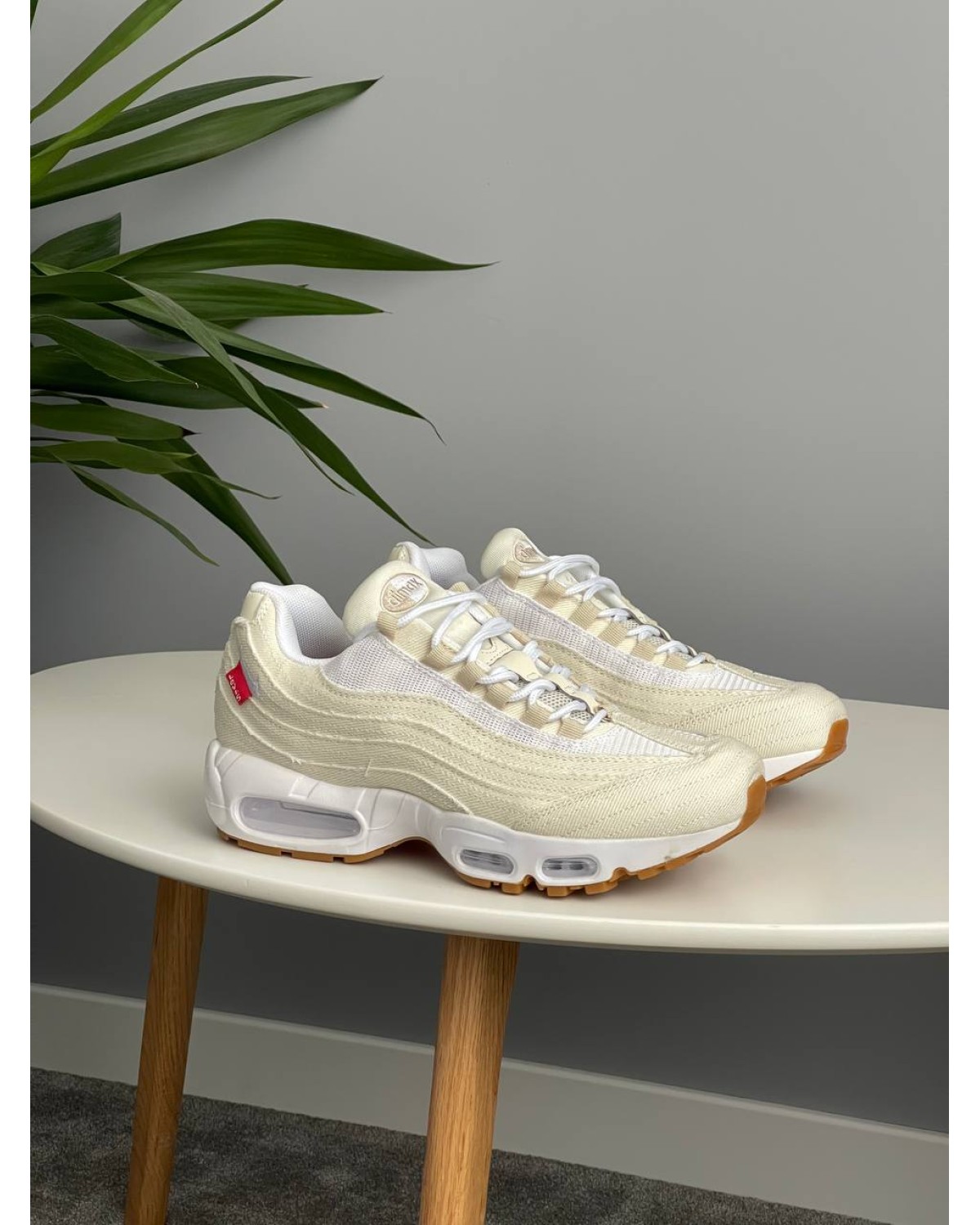 Nike Air Max 95 OG Levi’s Light Orewood Brown