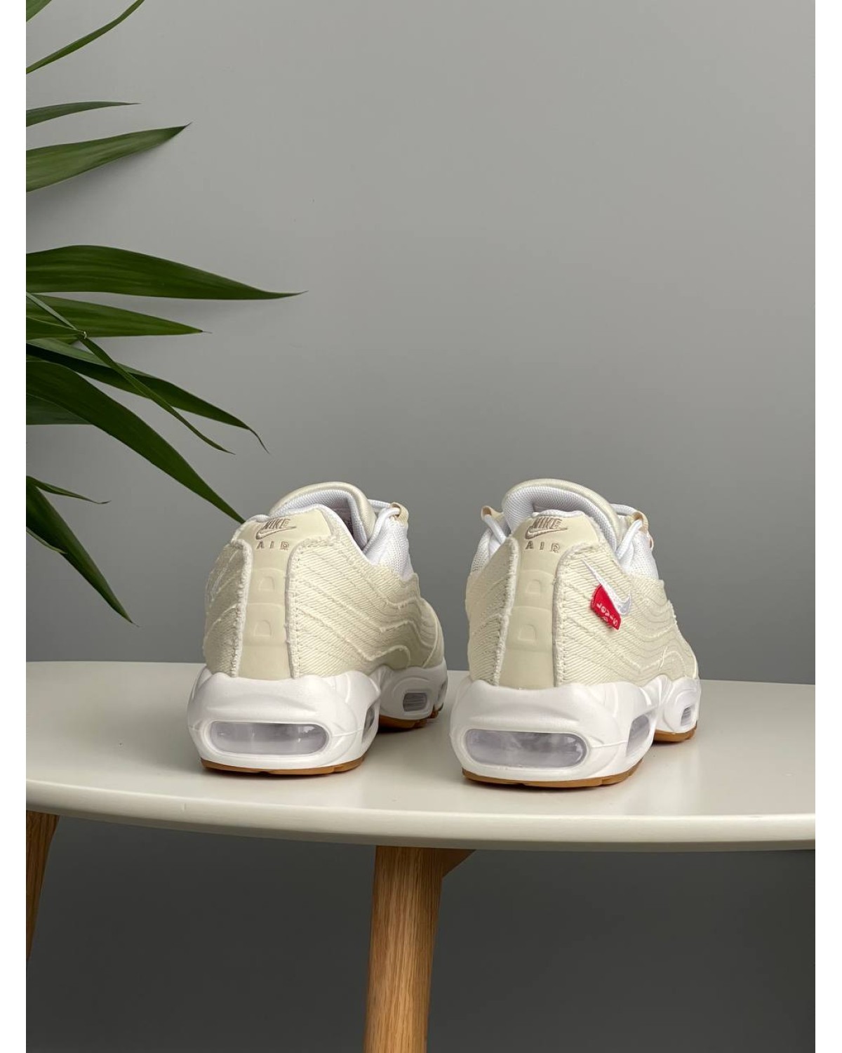 Nike Air Max 95 OG Levi’s Light Orewood Brown