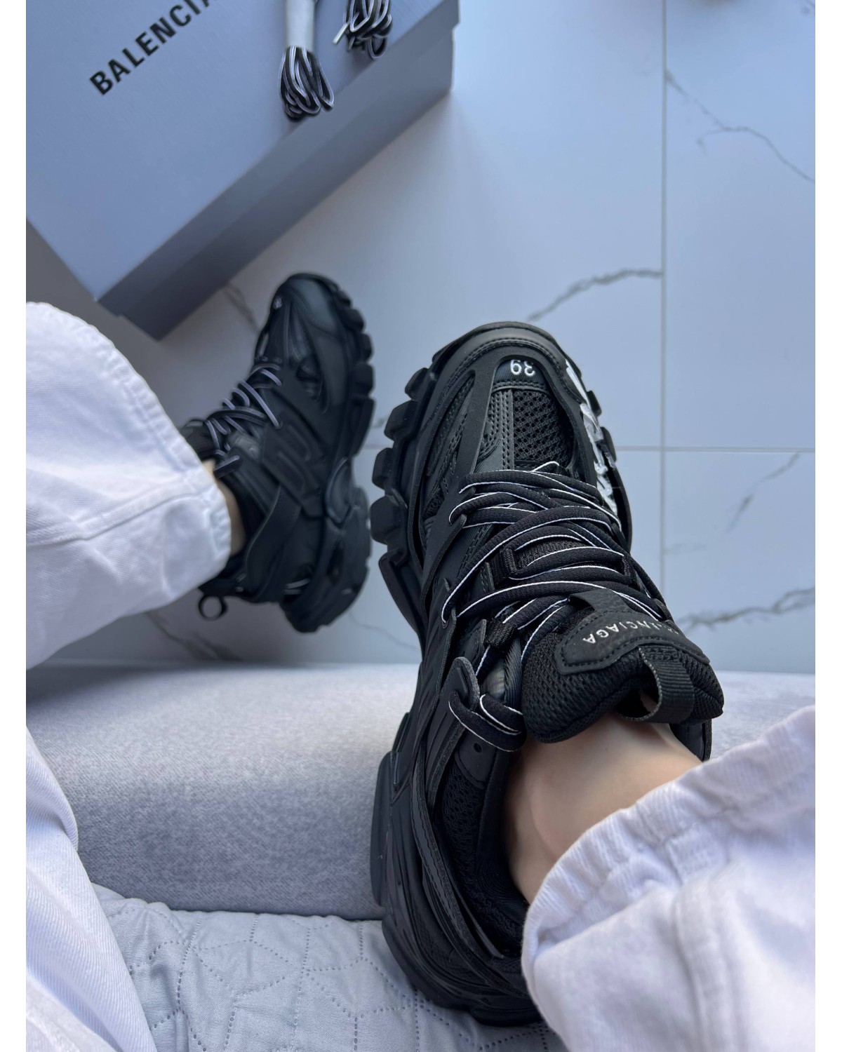 Balenciaga Track Sneaker Signature - Black White