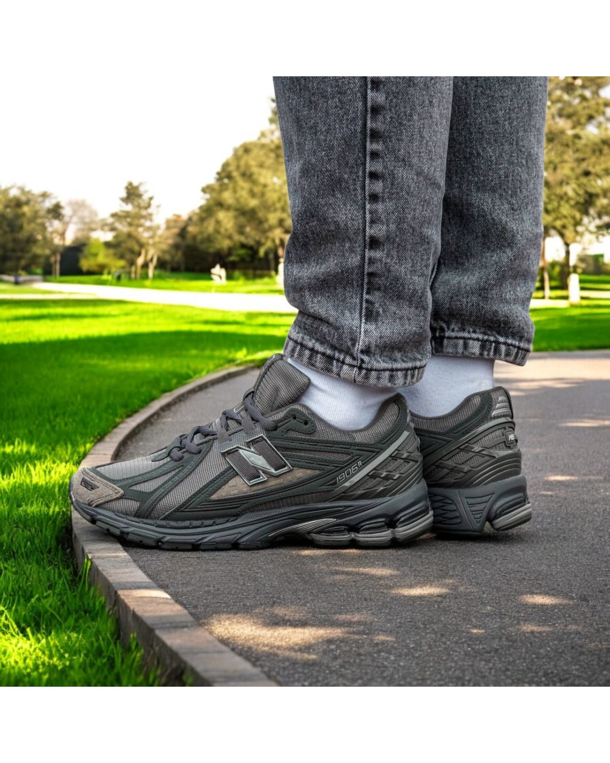 New Balance 1906R Grey