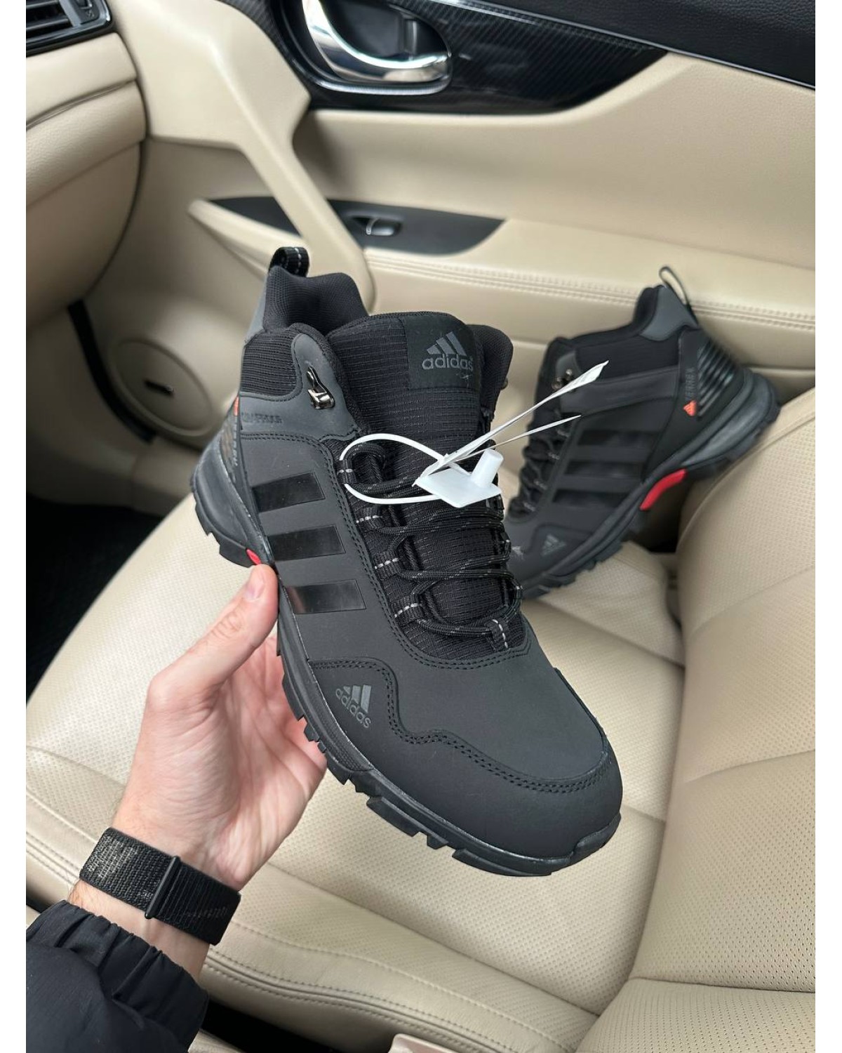 Adidas Terrex ClimaProof Mid FUR Black Red