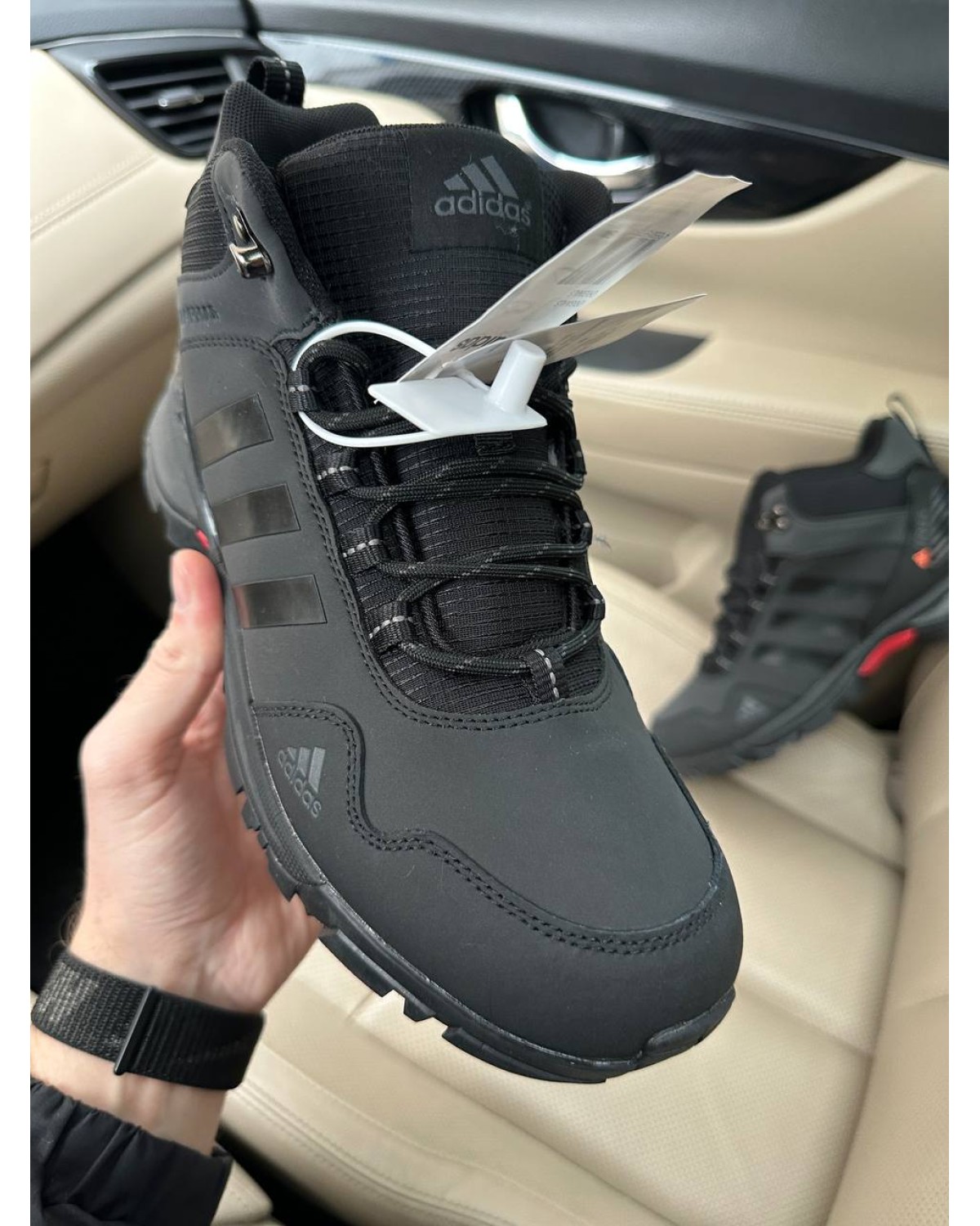 Adidas Terrex ClimaProof Mid FUR Black Red
