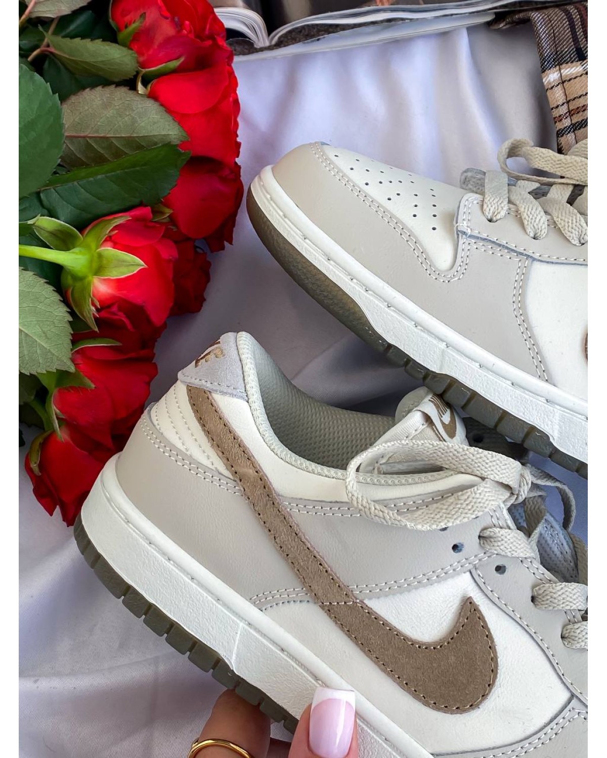 Nike Dunk Low Teddy Beige