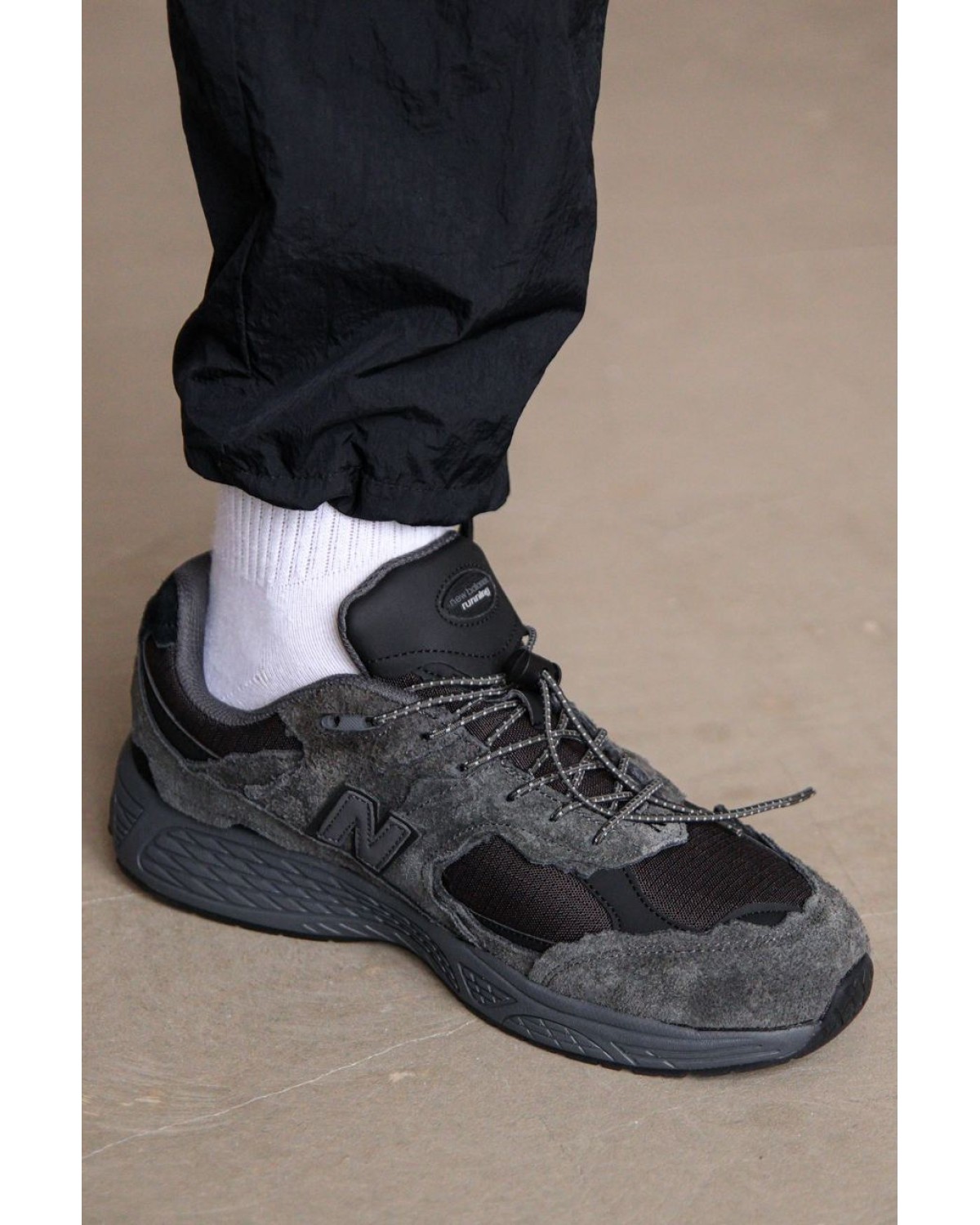 New Balance 2002R “Protection Pack Black” Gore-Tex