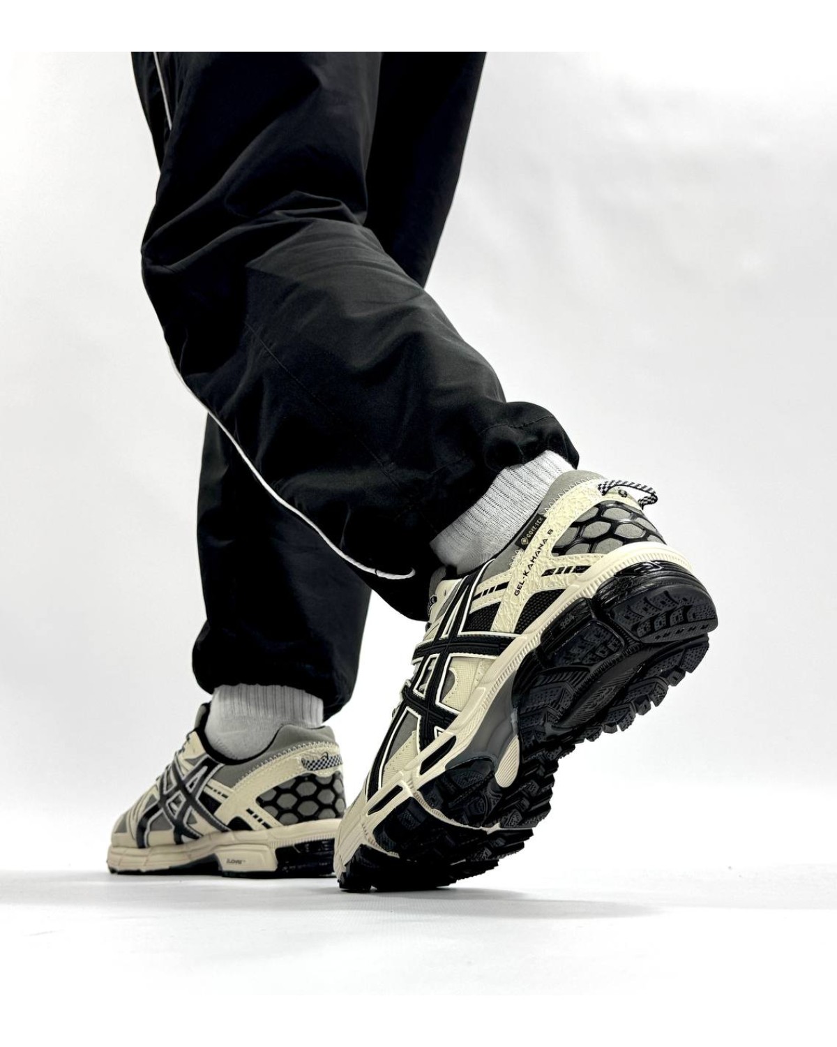 Asics Gel KAHANA 8 BLACK BEIGE
