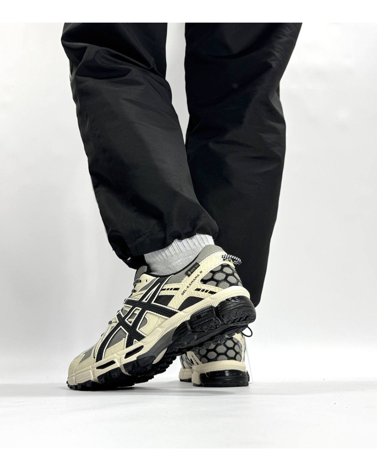 Asics Gel KAHANA 8 BLACK BEIGE
