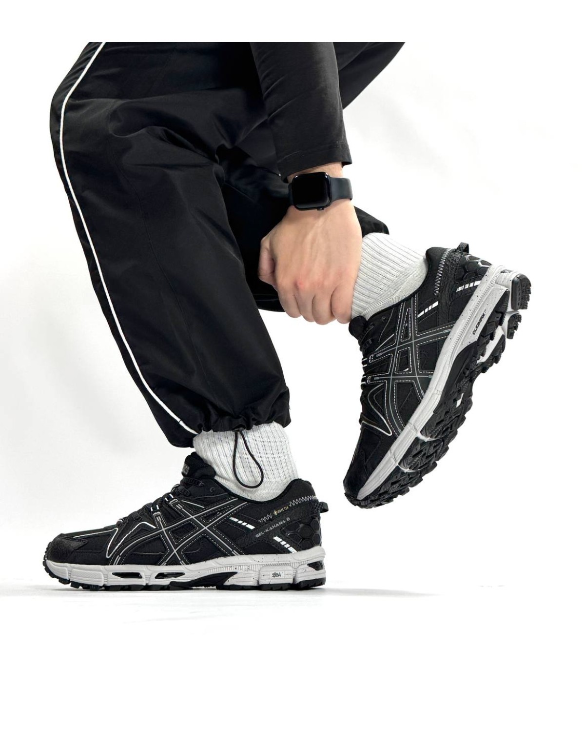 Asics Gel Kahana 8 Black White