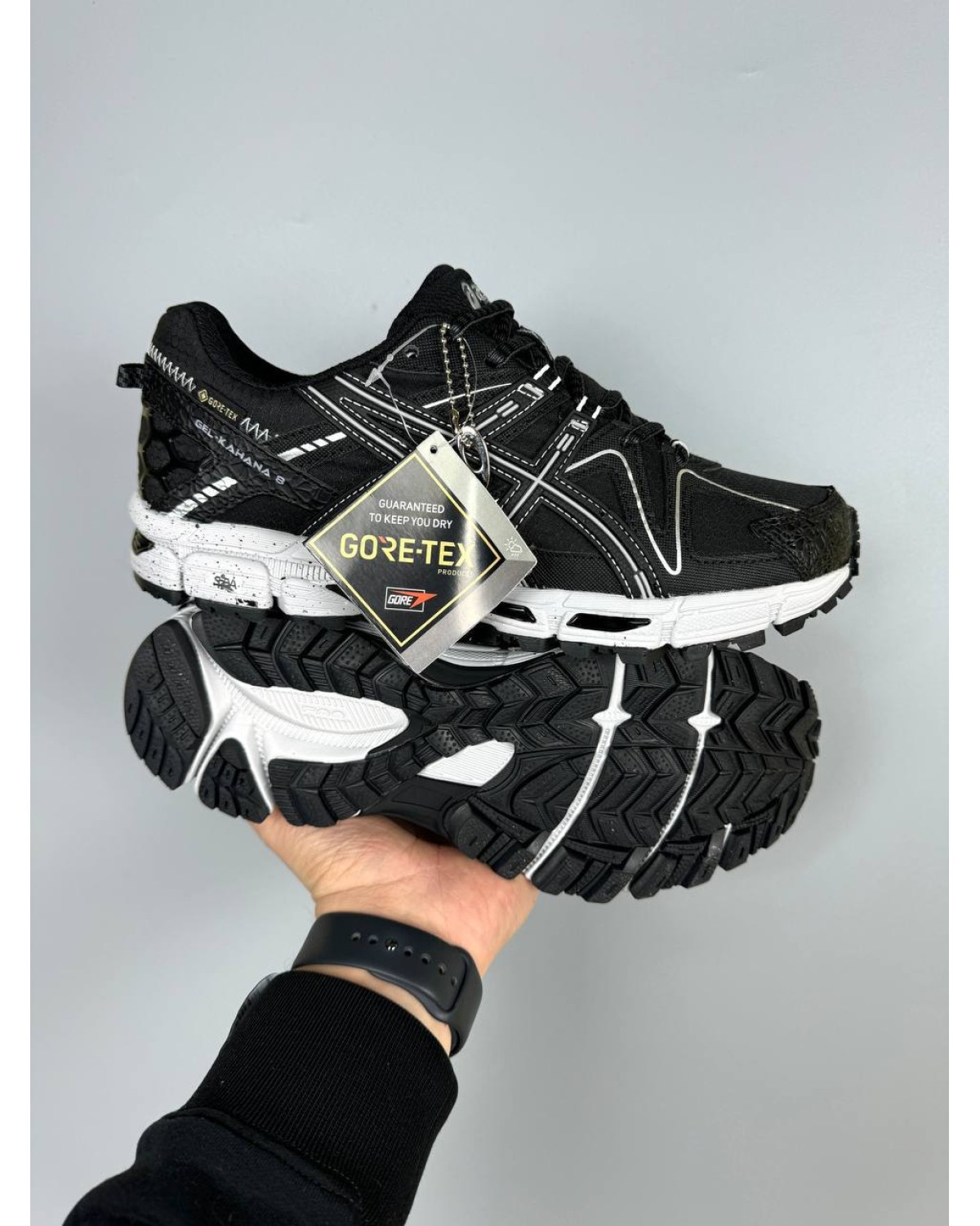 Asics Gel Kahana 8 Black White