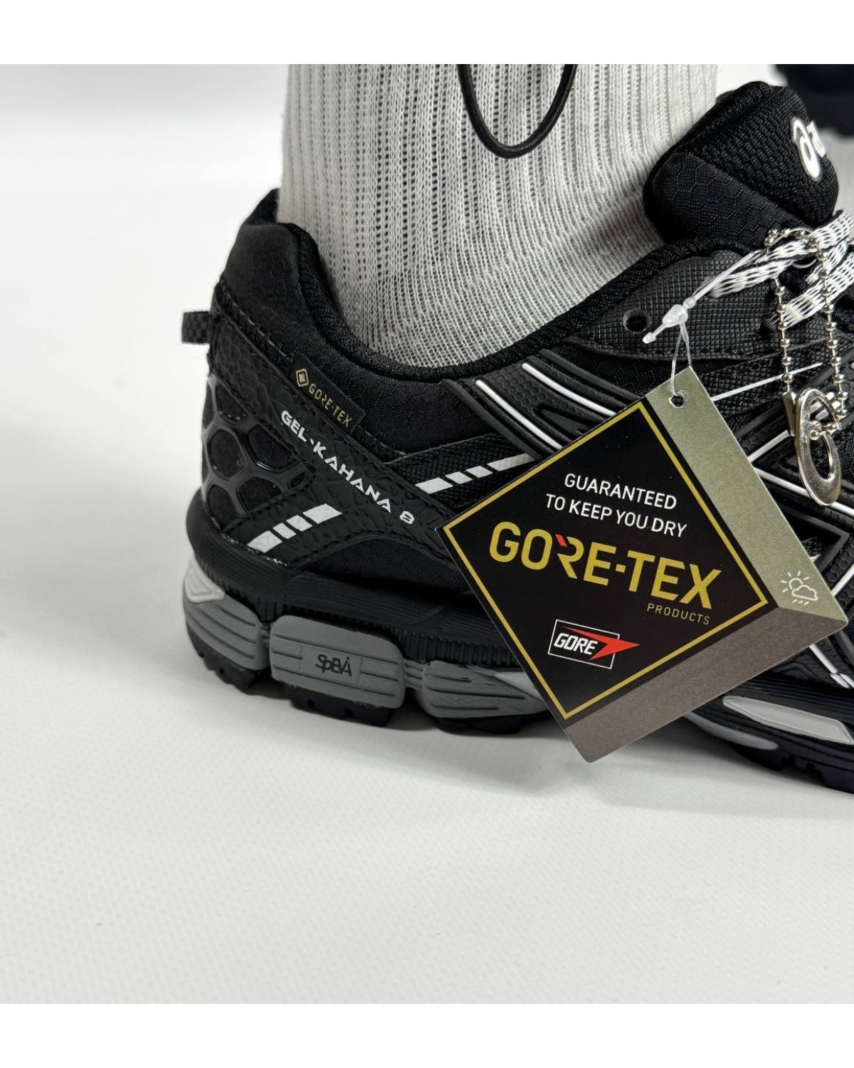 Asics Gel-Kahana 8 Black Gore-Tex