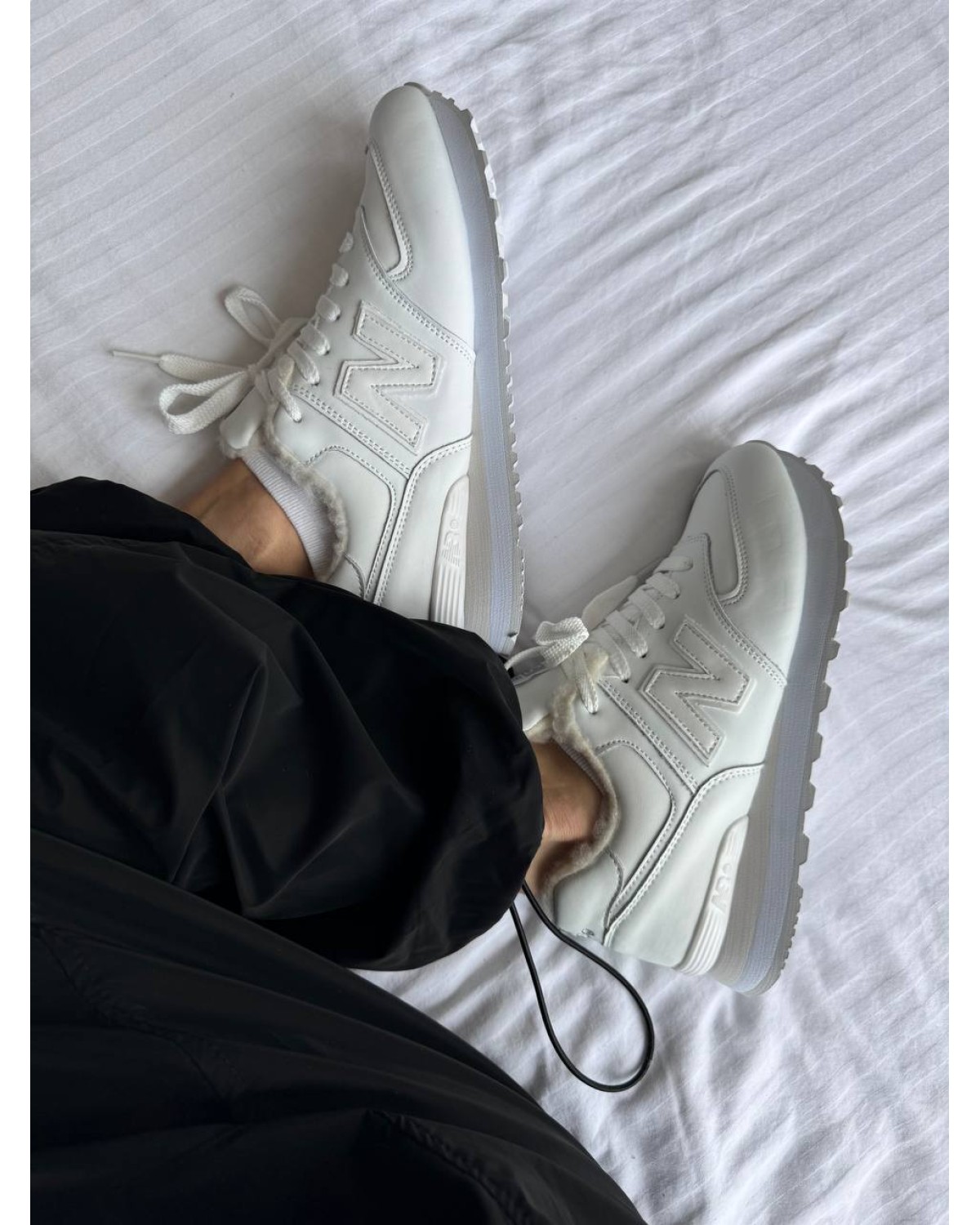 New Balance 574 Full White Fur