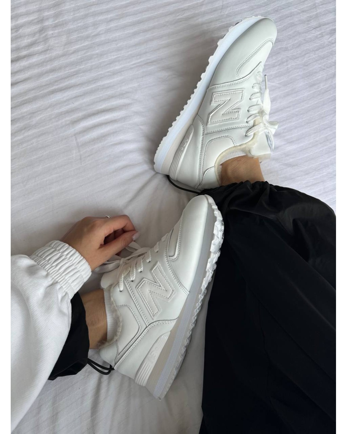 New Balance 574 Full White Fur