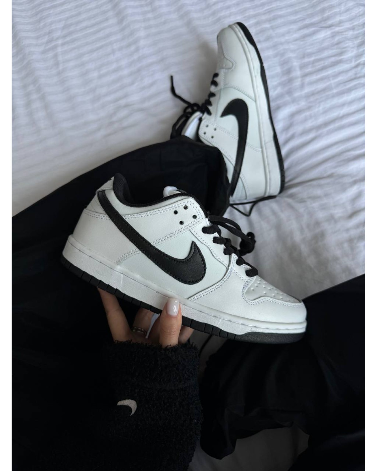 Nike SB Dunk "White/Black" Fur